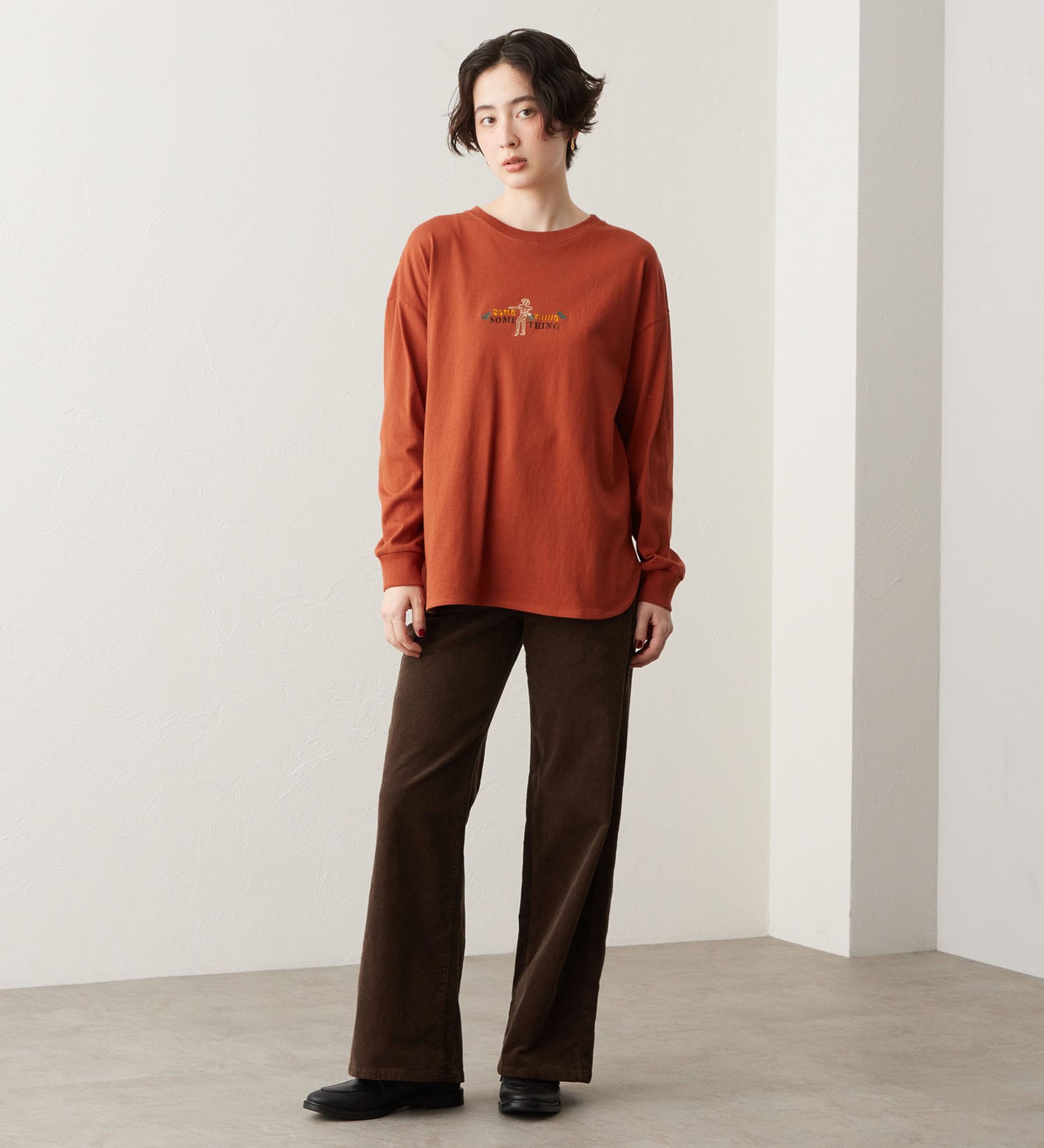 SOMETHING(サムシング)のSOMETHING ラウンドヘム長袖Tシャツ|トップス/Tシャツ/カットソー/レディース|イエロー系その他