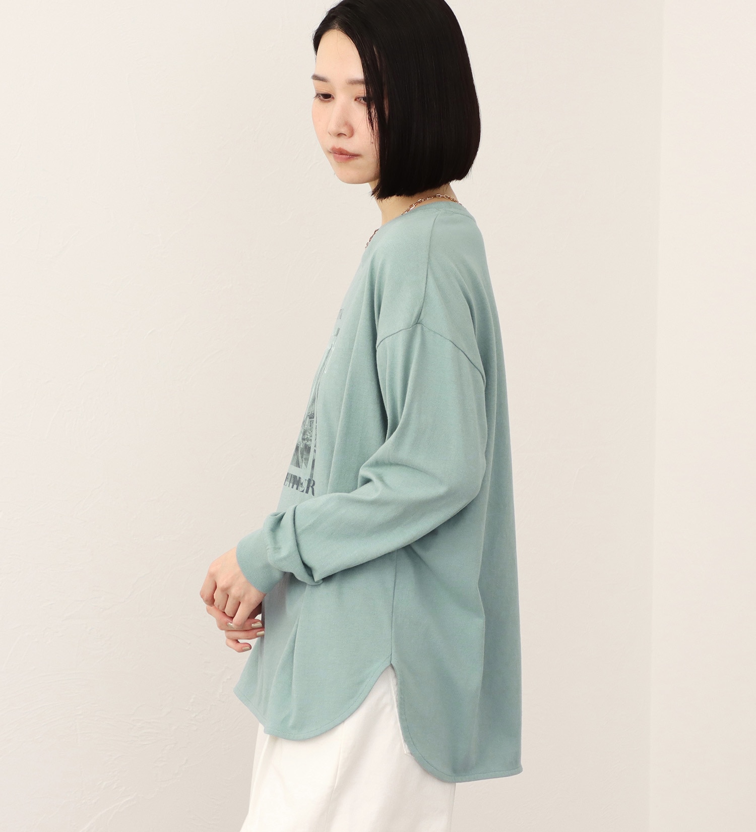 SOMETHING(サムシング)のSOMETHING ラウンドヘム長袖Tシャツ|トップス/Tシャツ/カットソー/レディース|淡色ブルー