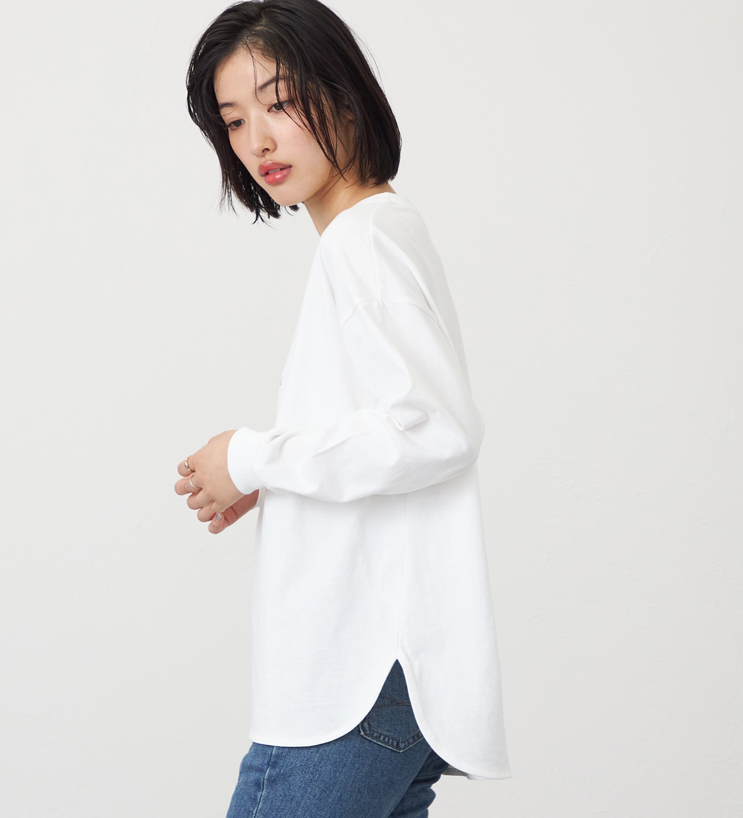 SOMETHING(サムシング)のSOMETHING　ラウンドヘム長袖Tシャツ/ロンT|トップス/Tシャツ/カットソー/レディース|ホワイト3