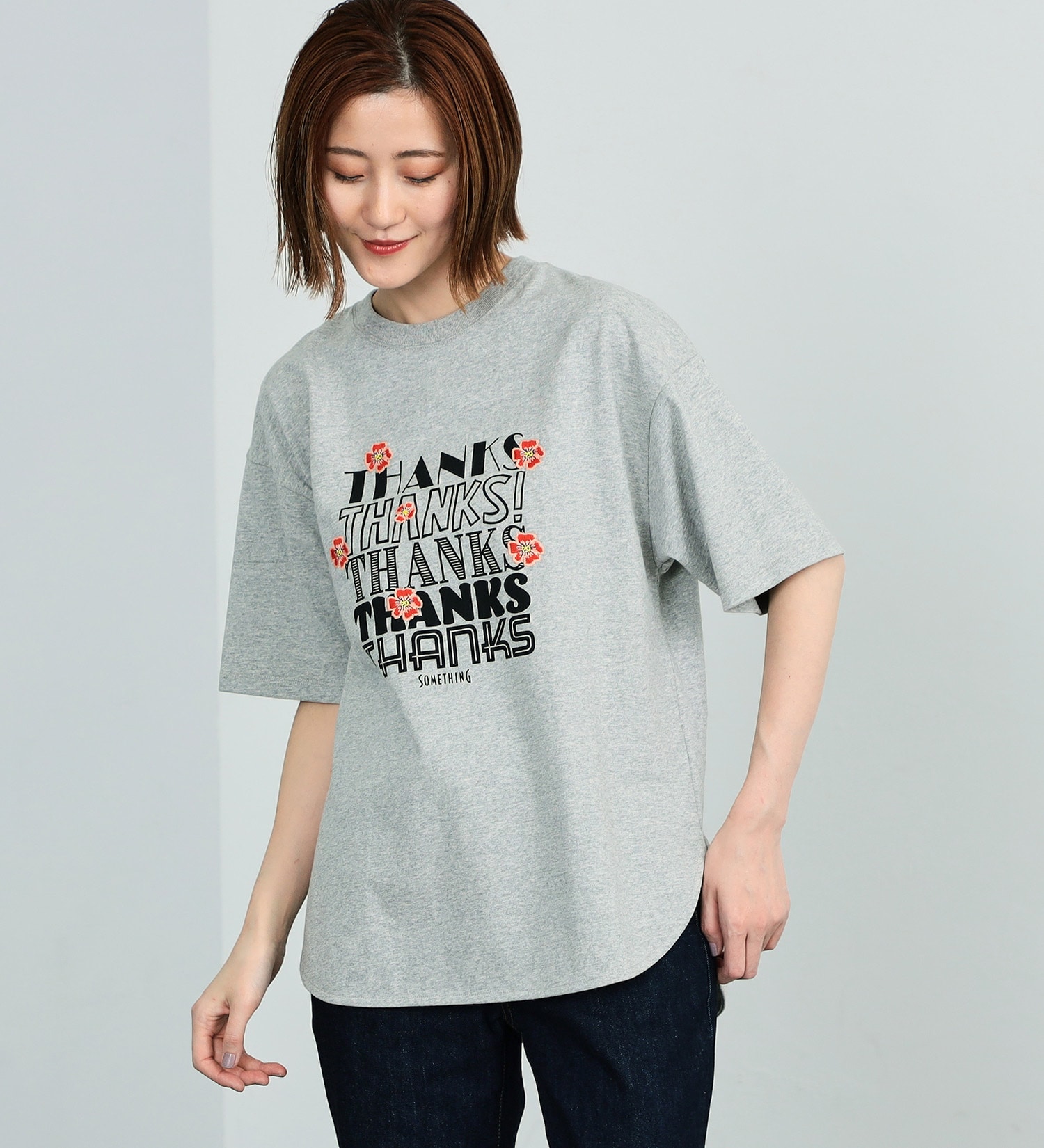 SOMETHING(サムシング)のSOMETHING POPPY 刺繍半袖Tシャツ|トップス/Tシャツ/カットソー/レディース|グレー