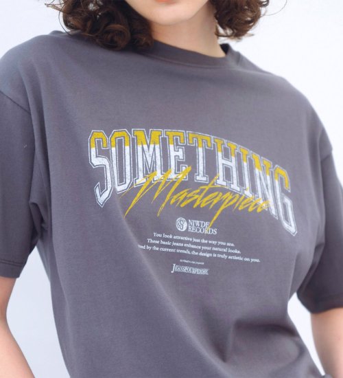 SOMETHING(サムシング)のSOMETHING ロックTシャツ|トップス/Tシャツ/カットソー/レディース|チャコール