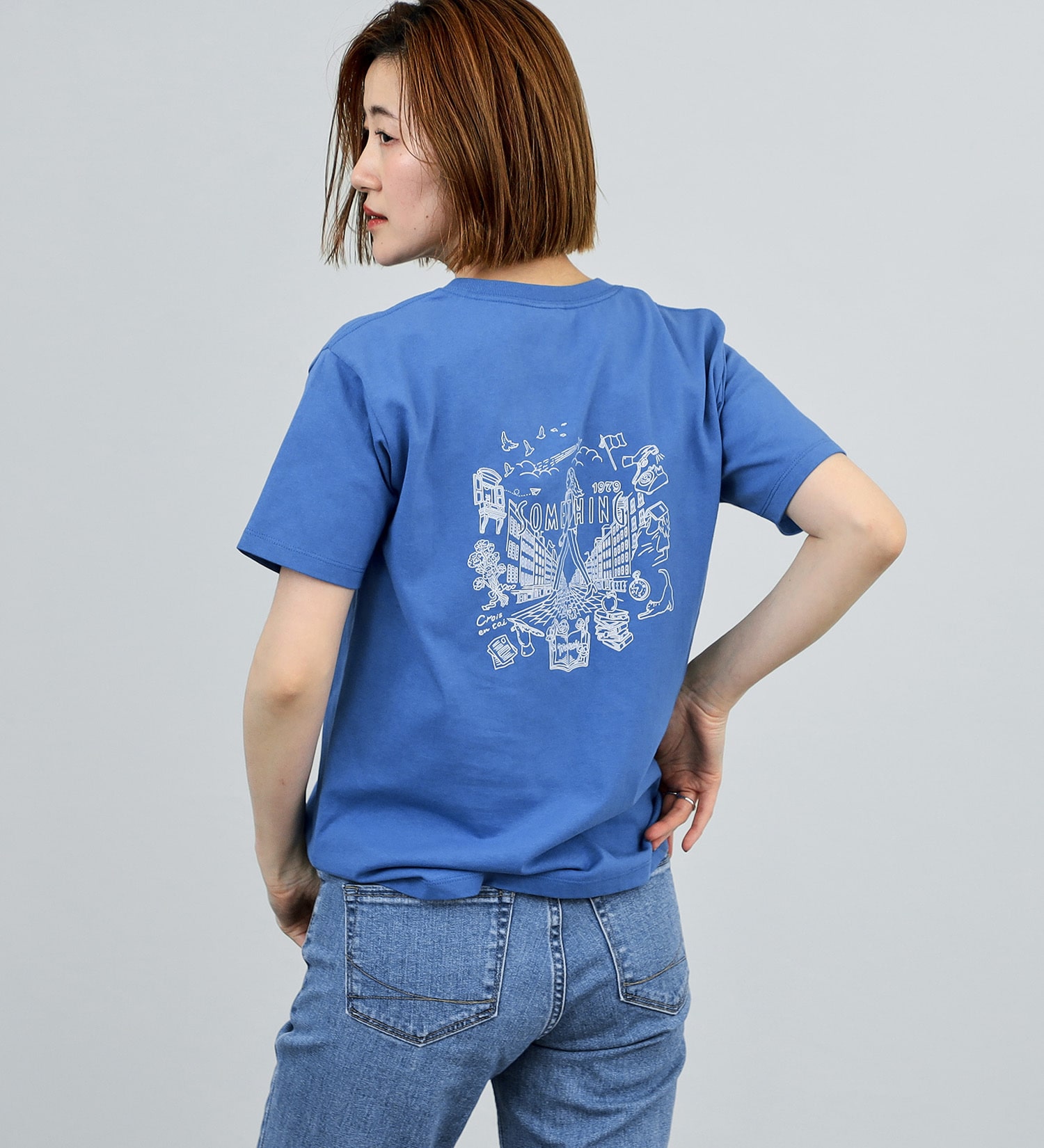 SOMETHING(サムシング)のSOMETHING コンセプトロゴ半袖Tシャツ|トップス/Tシャツ/カットソー/レディース|ブルー
