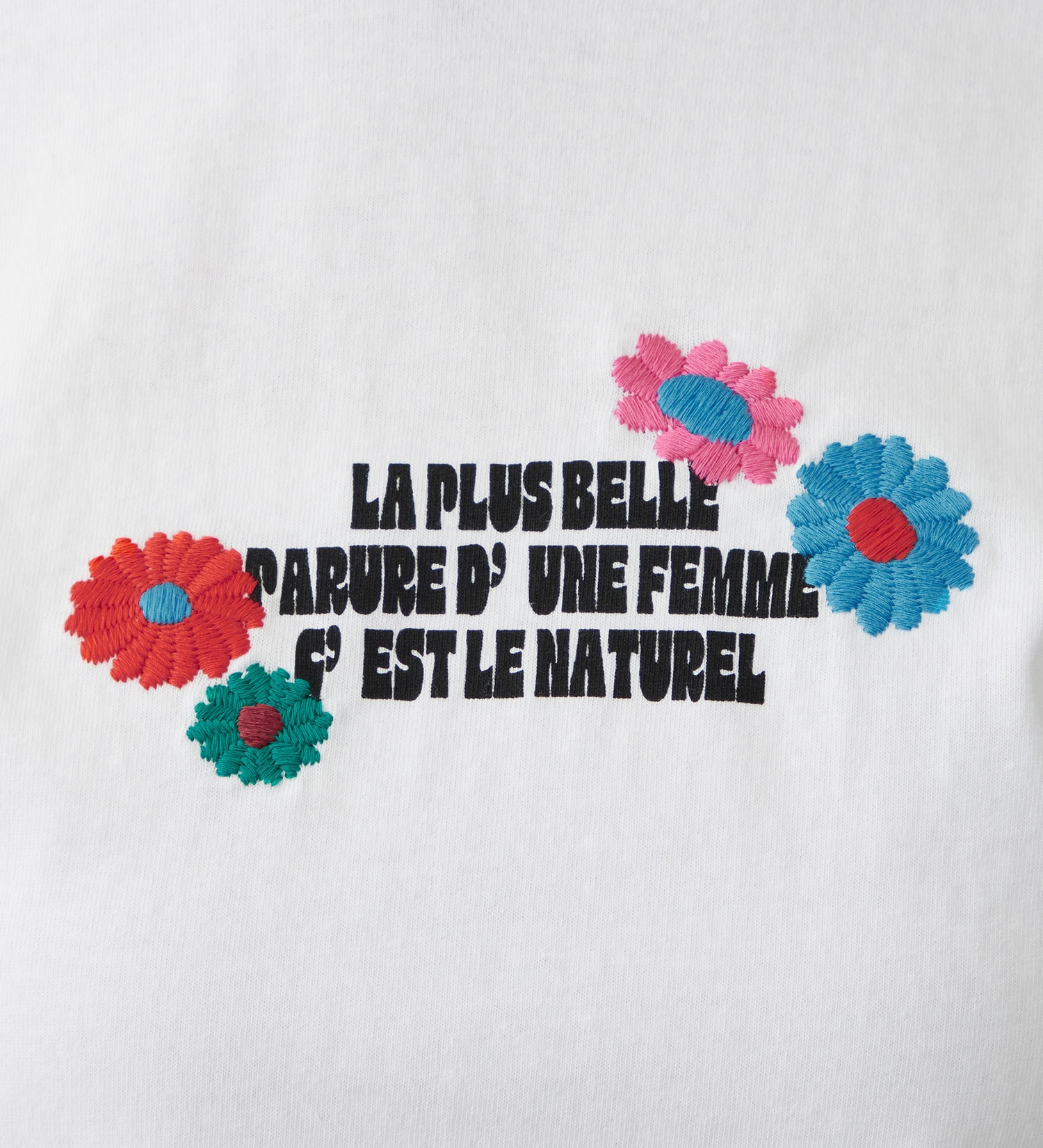 SOMETHING(サムシング)のSOMETHING 刺繍半袖Tシャツ|トップス/Tシャツ/カットソー/レディース|ホワイト