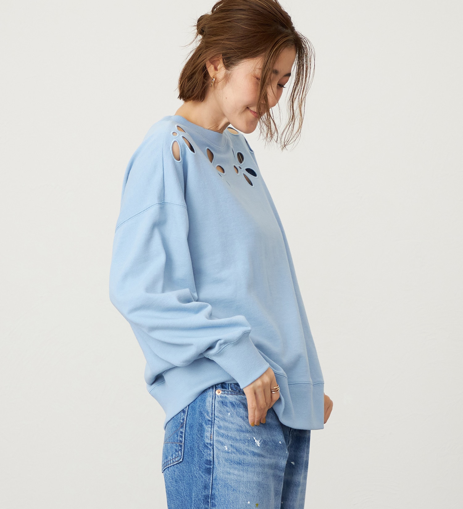 SOMETHING(サムシング)のSOMETHING フラワースウェット|トップス/スウェット/レディース|ライトブルー