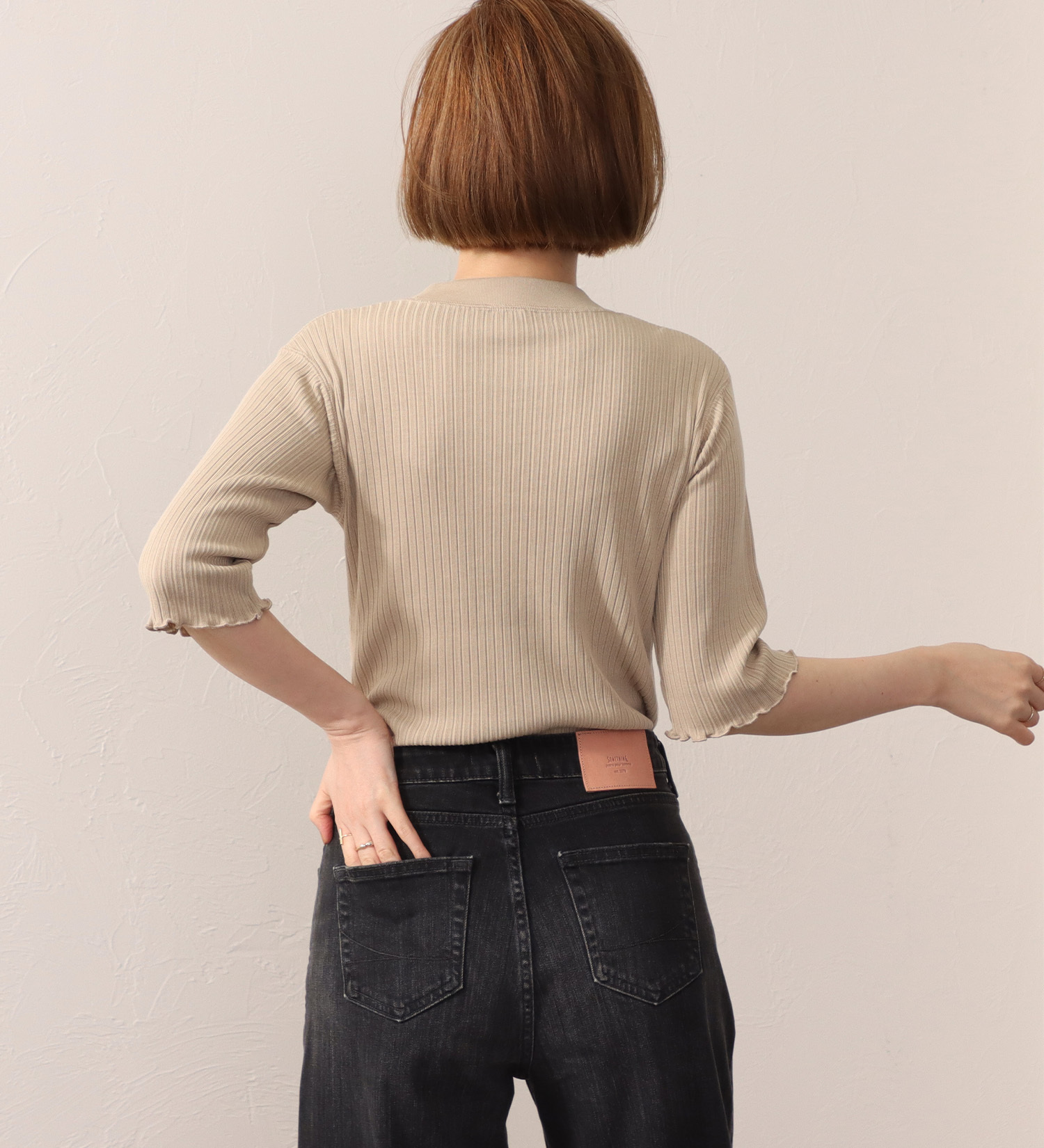 SOMETHING(サムシング)のSOMETHING リブ ジャカード ハイ ネック カットソー ミドル スリーブ|トップス/Tシャツ/カットソー/レディース|ベージュ