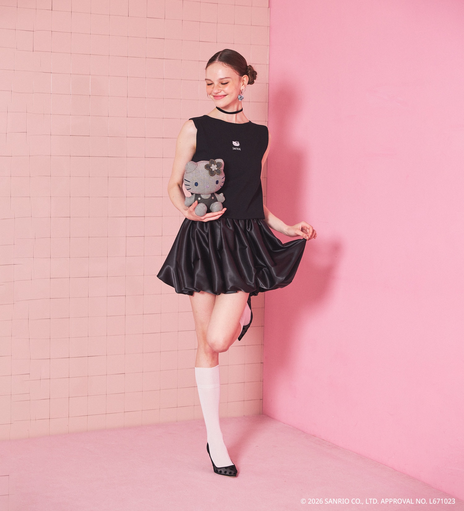 SOMETHING(サムシング)のSOMETHING×HELLO KITTY EMBROIDERY KNIT|トップス/その他トップス/レディース|ブラック