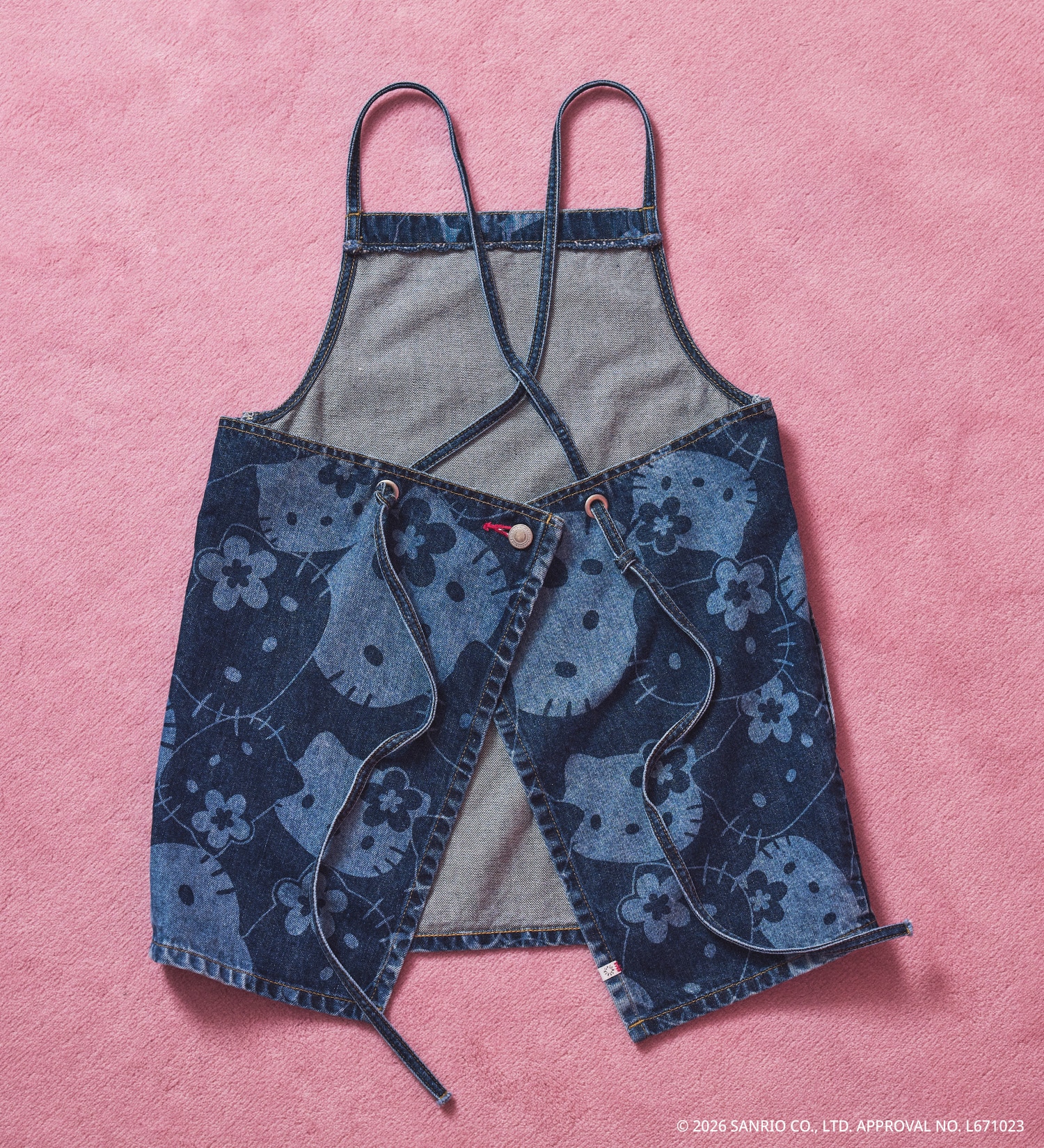 SOMETHING(サムシング)のSOMETHING×HELLO KITTY APRON BUSTIER|トップス/その他トップス/レディース|インディゴブルー