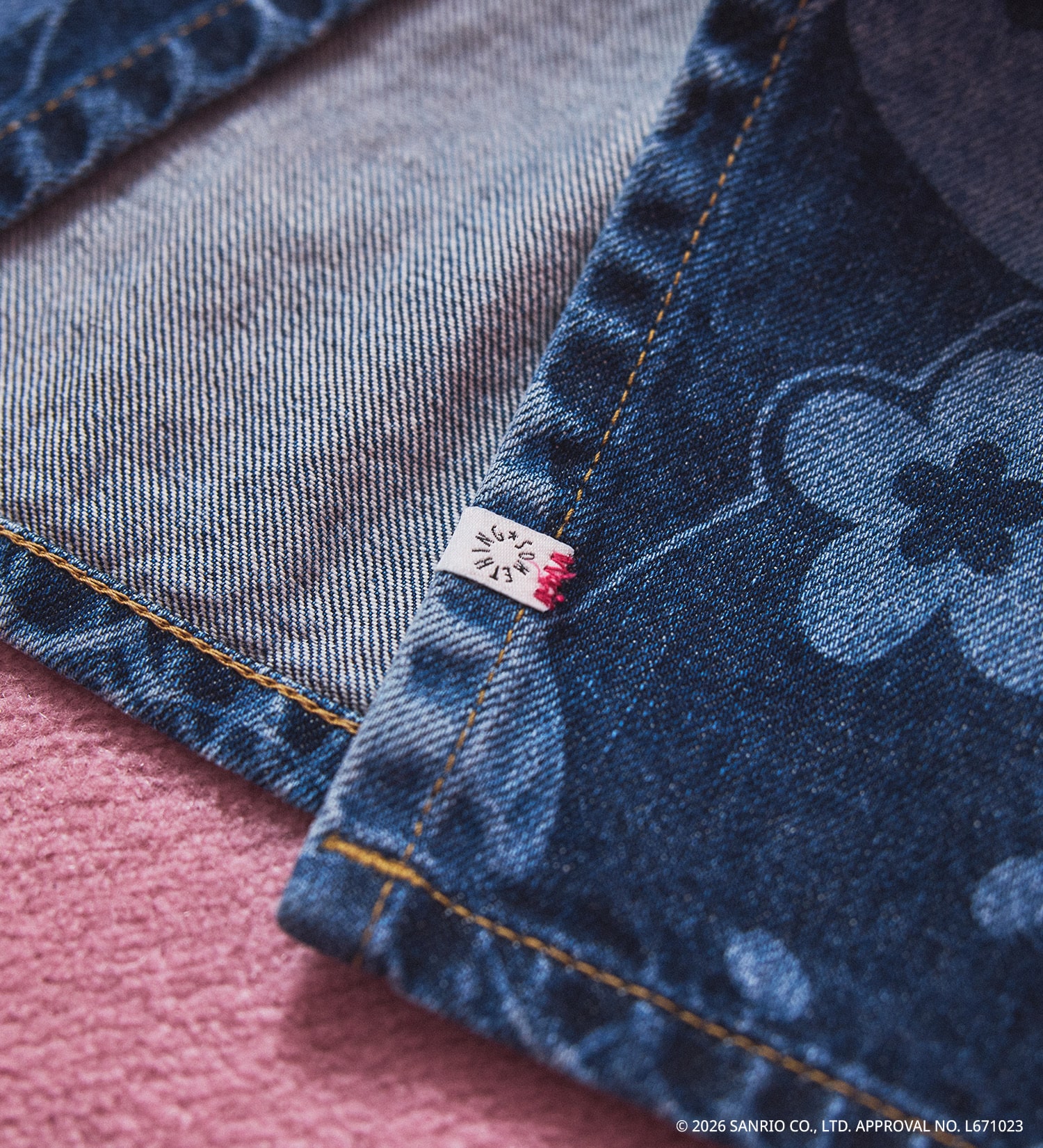 SOMETHING(サムシング)のSOMETHING×HELLO KITTY APRON BUSTIER|トップス/その他トップス/レディース|インディゴブルー