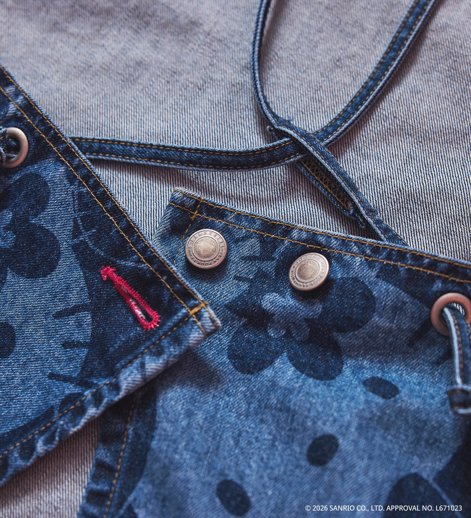 SOMETHING(サムシング)のSOMETHING×HELLO KITTY APRON BUSTIER|トップス/その他トップス/レディース|インディゴブルー