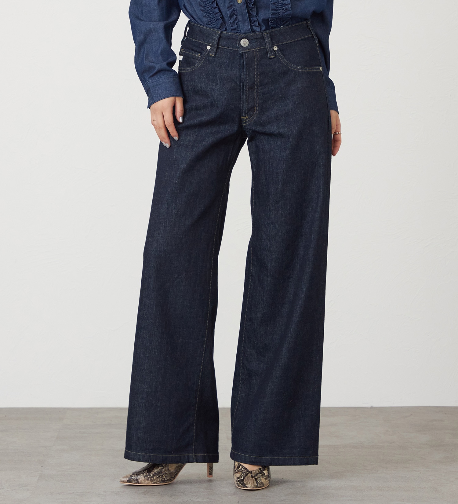 SOMETHING(サムシング)のSOMETHING LISA NOUVEAU WIDE/ワイドデニムパンツ|パンツ/デニム/ジーンズパンツ/レディース|インディゴブルー