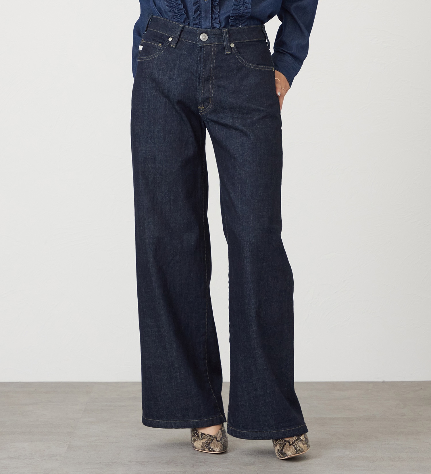 SOMETHING(サムシング)のSOMETHING LISA NOUVEAU WIDE/ワイドデニムパンツ|パンツ/デニム/ジーンズパンツ/レディース|インディゴブルー