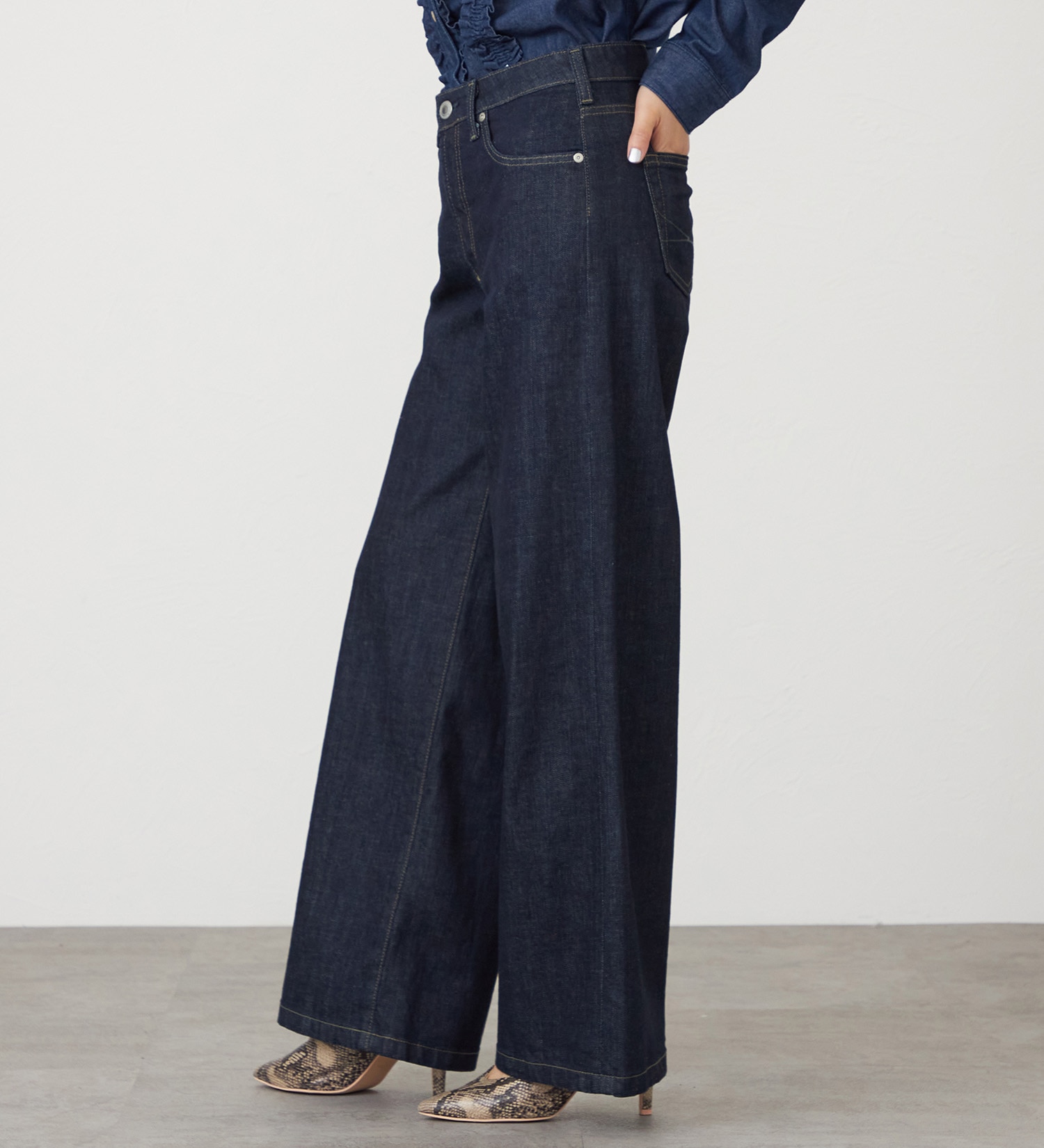 SOMETHING(サムシング)のSOMETHING LISA NOUVEAU WIDE/ワイドデニムパンツ|パンツ/デニム/ジーンズパンツ/レディース|インディゴブルー