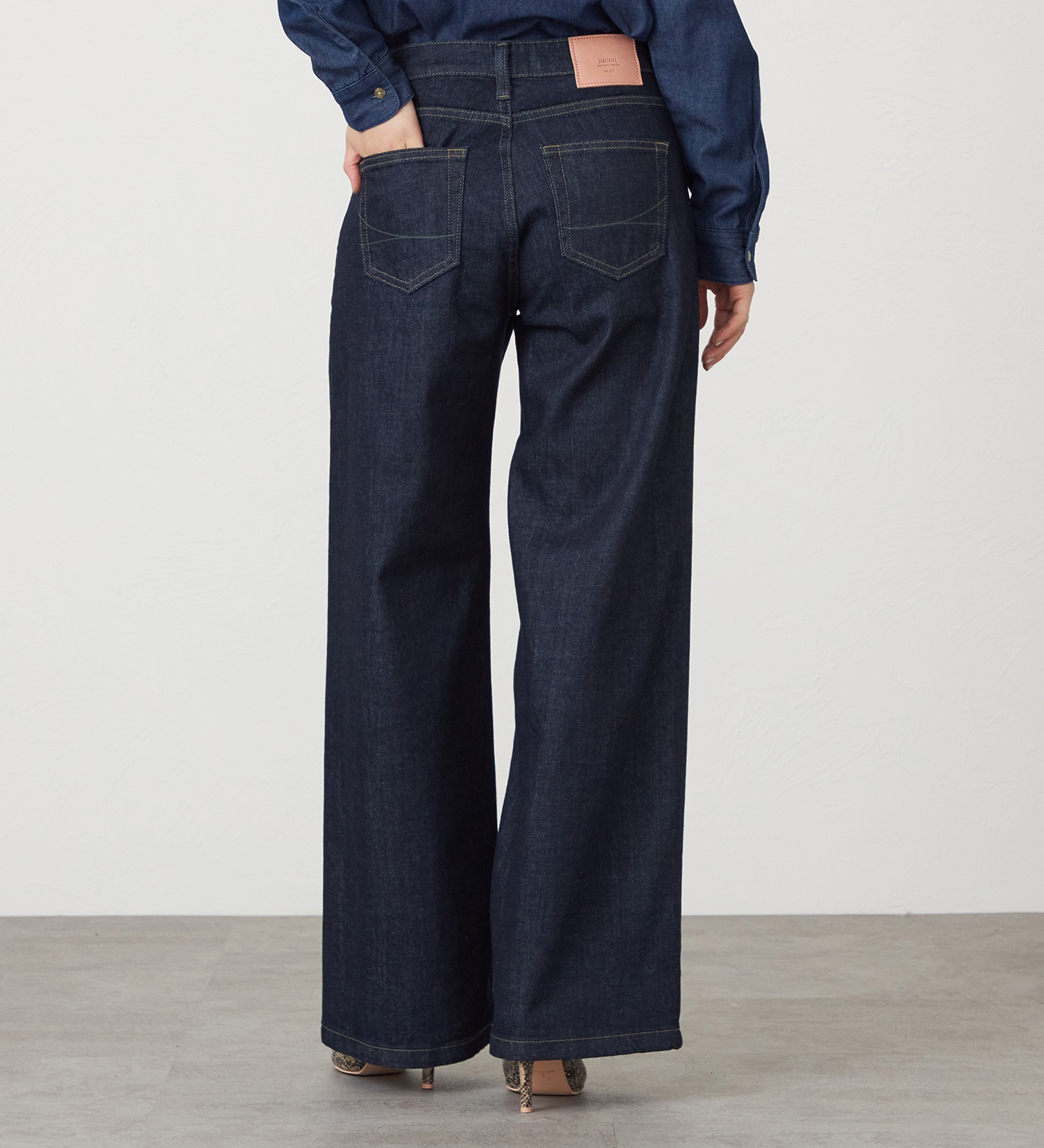 SOMETHING(サムシング)のSOMETHING LISA NOUVEAU WIDE/ワイドデニムパンツ|パンツ/デニム/ジーンズパンツ/レディース|インディゴブルー