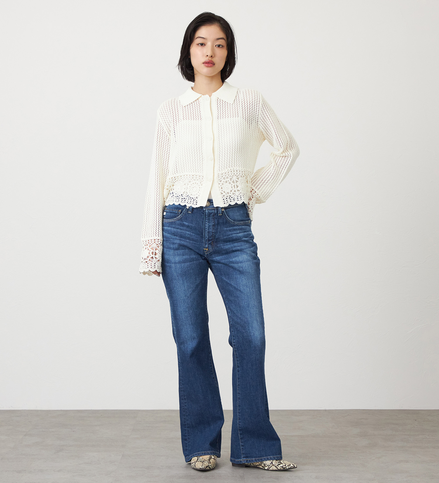 SOMETHING(サムシング)のSOMETHING LISA NOUVEAU FLARE/フレアデニムパンツ|パンツ/デニム/ジーンズパンツ/レディース|中色ブルー