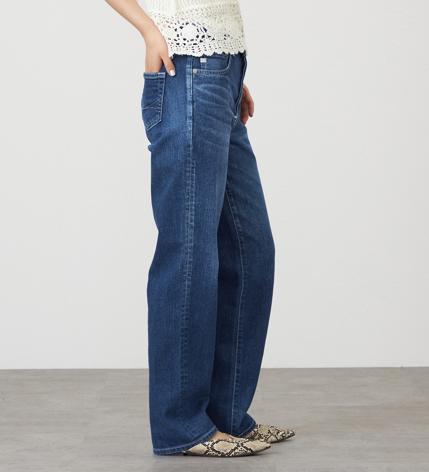 SOMETHING(サムシング)のSOMETHING ELSA NOUVEAU STRAIGHT/ストレートデニムパンツ|パンツ/デニム/ジーンズパンツ/レディース|中色ブルー