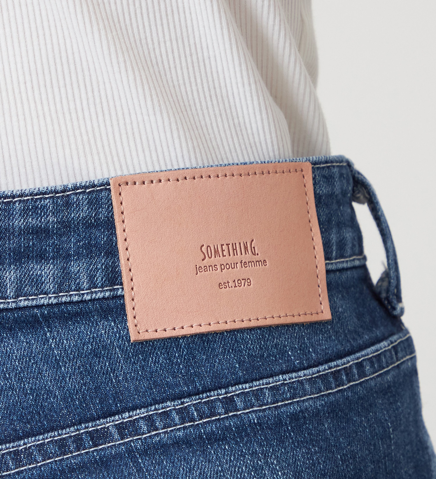 SOMETHING(サムシング)のSOMETHING ELSA NOUVEAU STRAIGHT/ストレートデニムパンツ|パンツ/デニム/ジーンズパンツ/レディース|中色ブルー