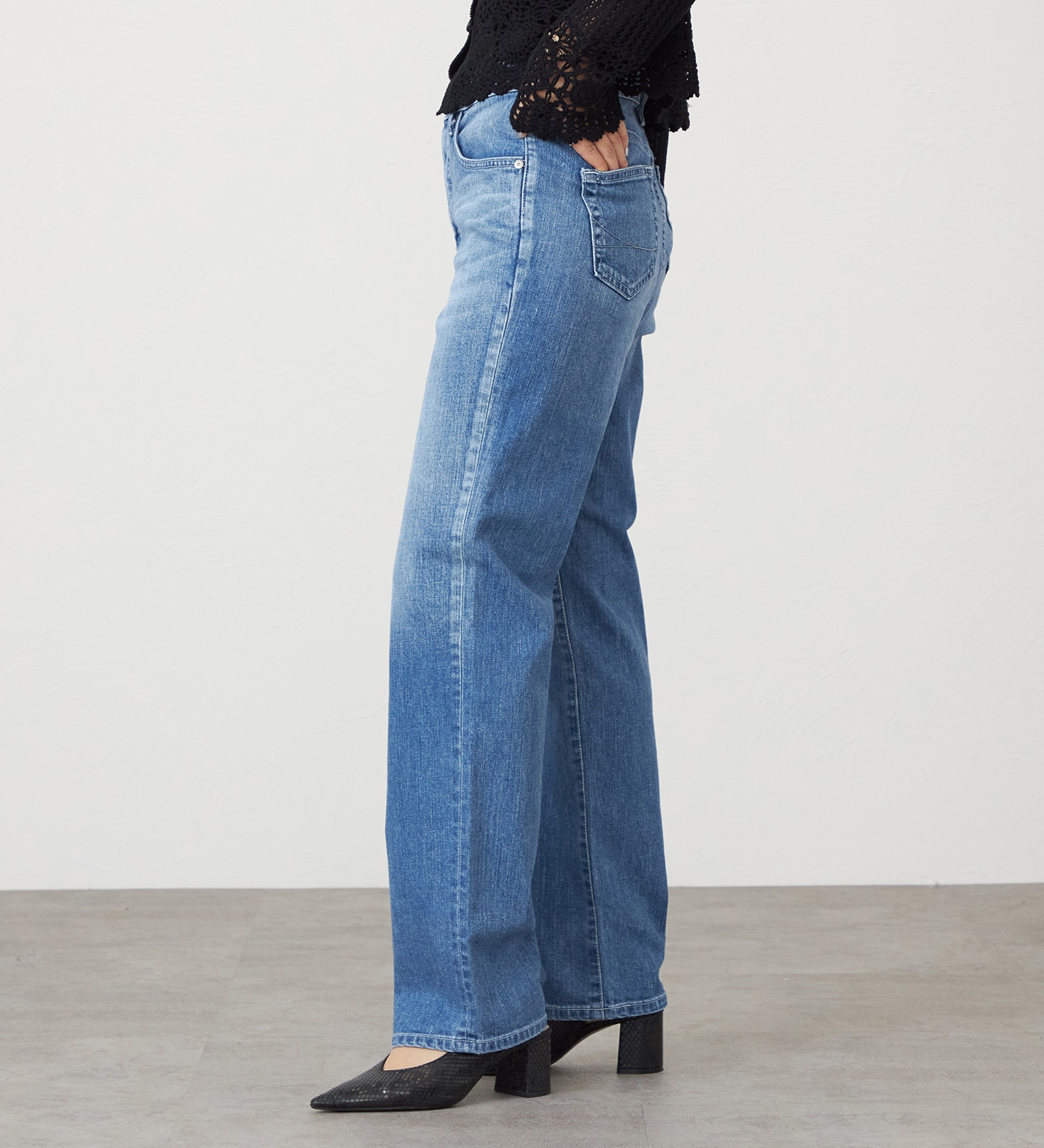 SOMETHING(サムシング)のSOMETHING ELSA NOUVEAU STRAIGHT/ストレートデニムパンツ|パンツ/デニム/ジーンズパンツ/レディース|淡色ブルー