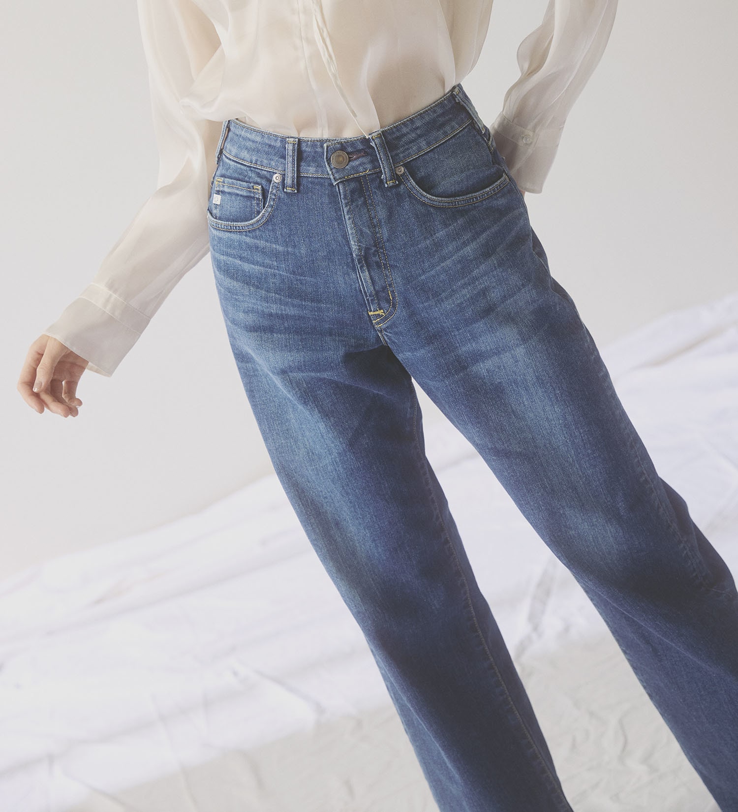 SOMETHING(サムシング)のSOMETHING ELSA NOUVEAU LOOSE STRAIGHT/ルーズストレートデニムパンツ|パンツ/デニム/ジーンズパンツ/レディース|中色ブルー