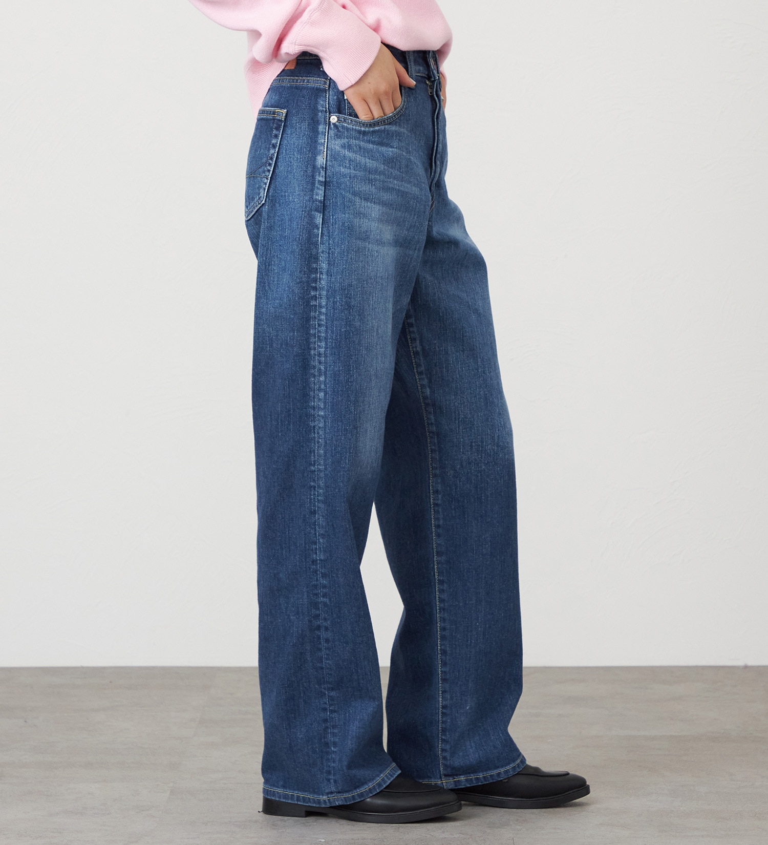 SOMETHING(サムシング)のSOMETHING ELSA NOUVEAU LOOSE STRAIGHT/ルーズストレートデニムパンツ|パンツ/デニム/ジーンズパンツ/レディース|中色ブルー