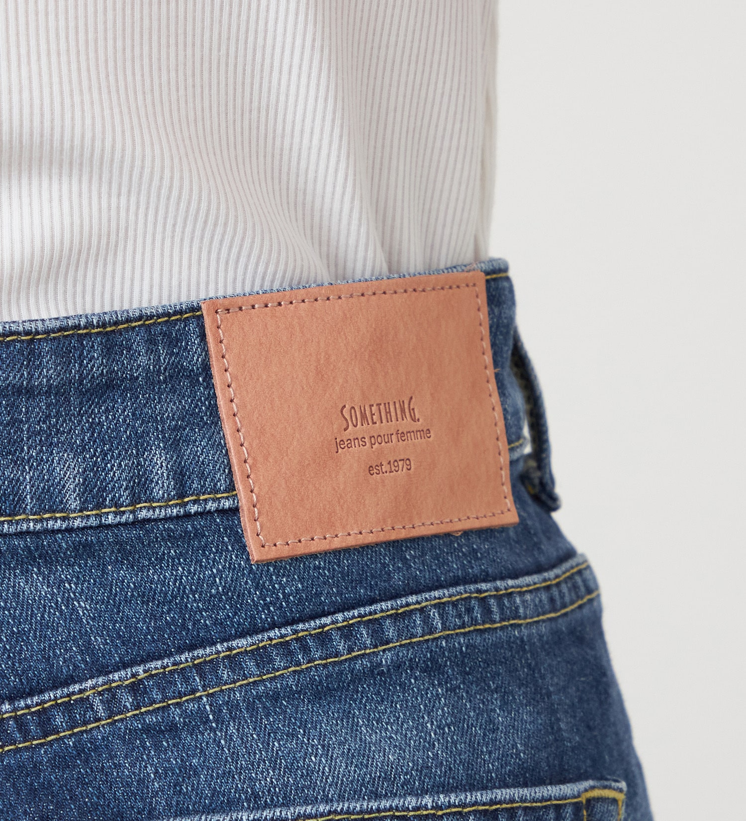 SOMETHING(サムシング)のSOMETHING ELSA NOUVEAU LOOSE STRAIGHT/ルーズストレートデニムパンツ|パンツ/デニム/ジーンズパンツ/レディース|中色ブルー