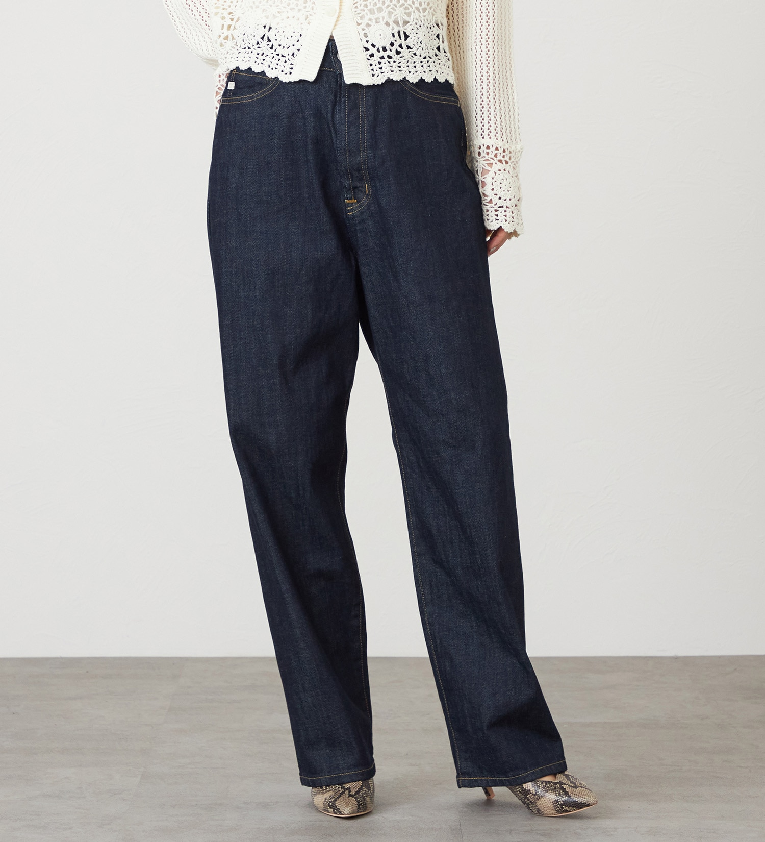 SOMETHING(サムシング)のSOMETHING  CLAUDIA NOUVEAU CURVE/カーブデニムパンツ|パンツ/デニム/ジーンズパンツ/レディース|インディゴブルー