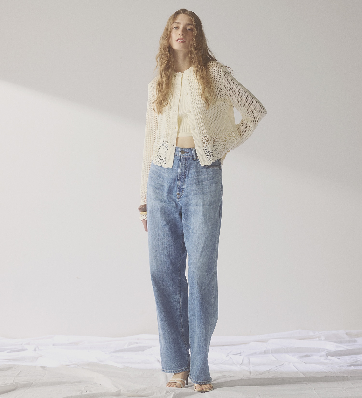 SOMETHING(サムシング)のSOMETHING  CLAUDIA NOUVEAU CURVE/カーブデニムパンツ|パンツ/デニム/ジーンズパンツ/レディース|淡色ブルー