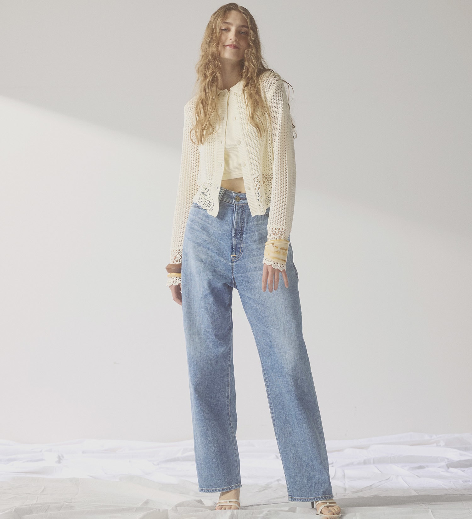 SOMETHING(サムシング)のSOMETHING  CLAUDIA NOUVEAU CURVE/カーブデニムパンツ|パンツ/デニム/ジーンズパンツ/レディース|淡色ブルー