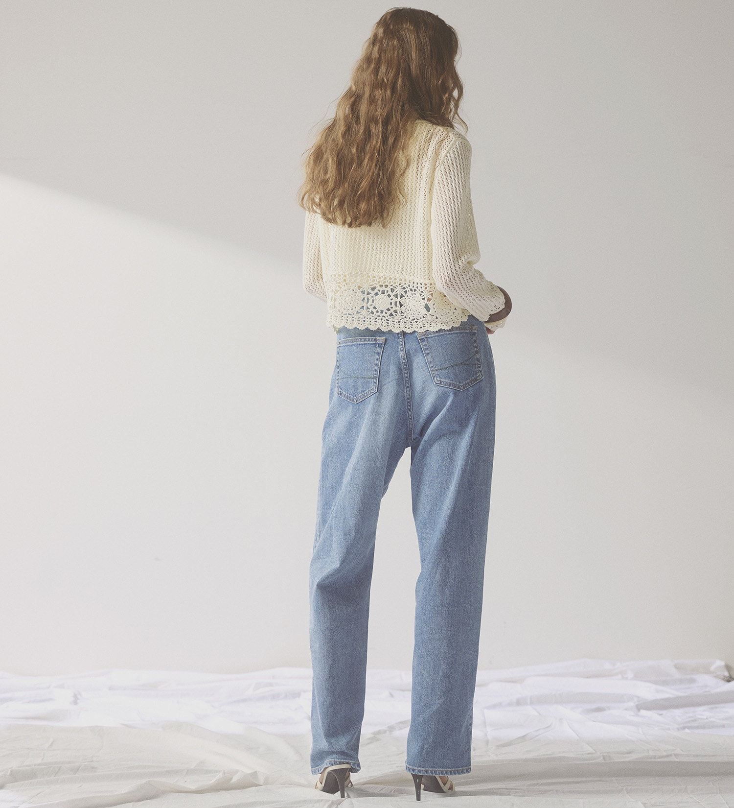 SOMETHING(サムシング)のSOMETHING  CLAUDIA NOUVEAU CURVE/カーブデニムパンツ|パンツ/デニム/ジーンズパンツ/レディース|淡色ブルー