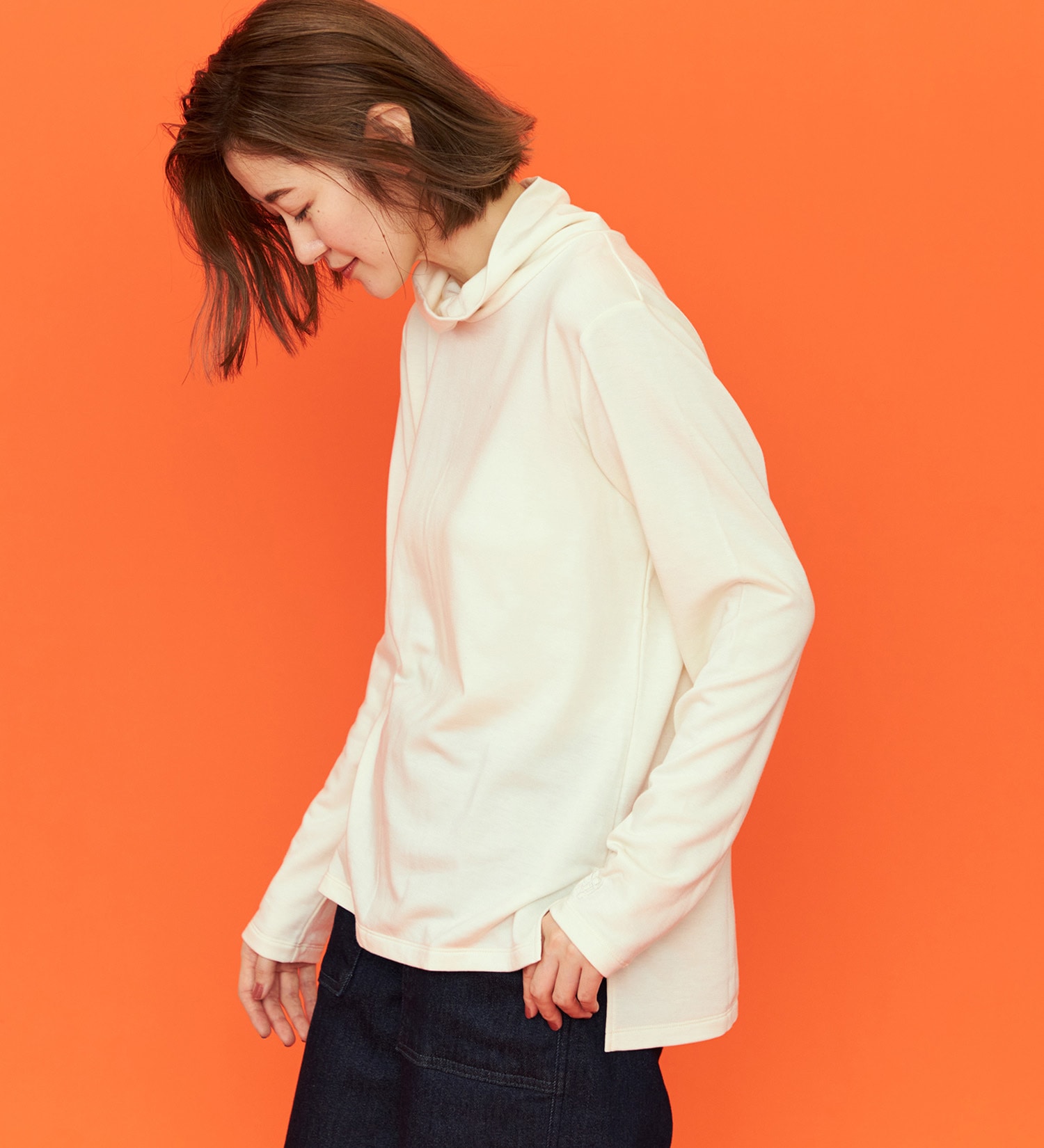 SOMETHING(サムシング)のSOMETHING BODYFIREタートルネックカットソー【暖】|トップス/Tシャツ/カットソー/レディース|オフホワイト