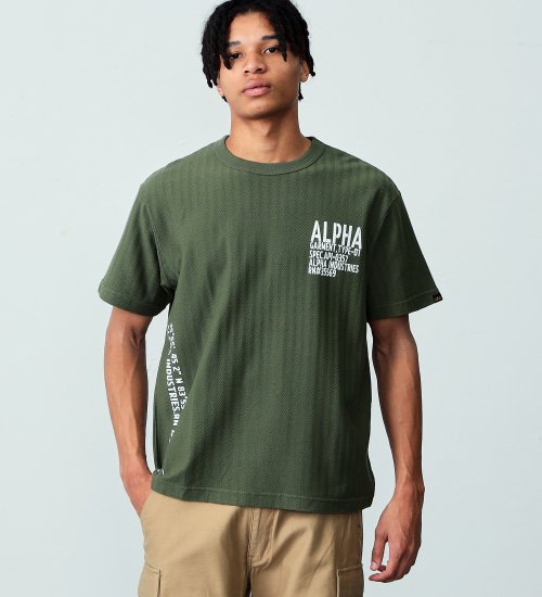 ALPHA(アルファ)のヘリンボーン ステンシル風プリントTシャツ 半袖|トップス/Tシャツ/カットソー/メンズ|グリーン