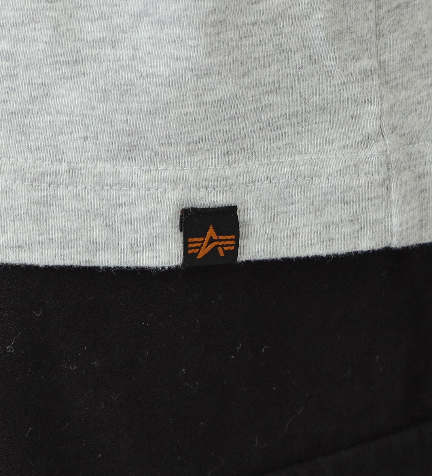 ALPHA(アルファ)の【GW SALE】US ARMY ALASKAプリント長袖Tシャツ|トップス/Tシャツ/カットソー/メンズ|ヘザ－グレー
