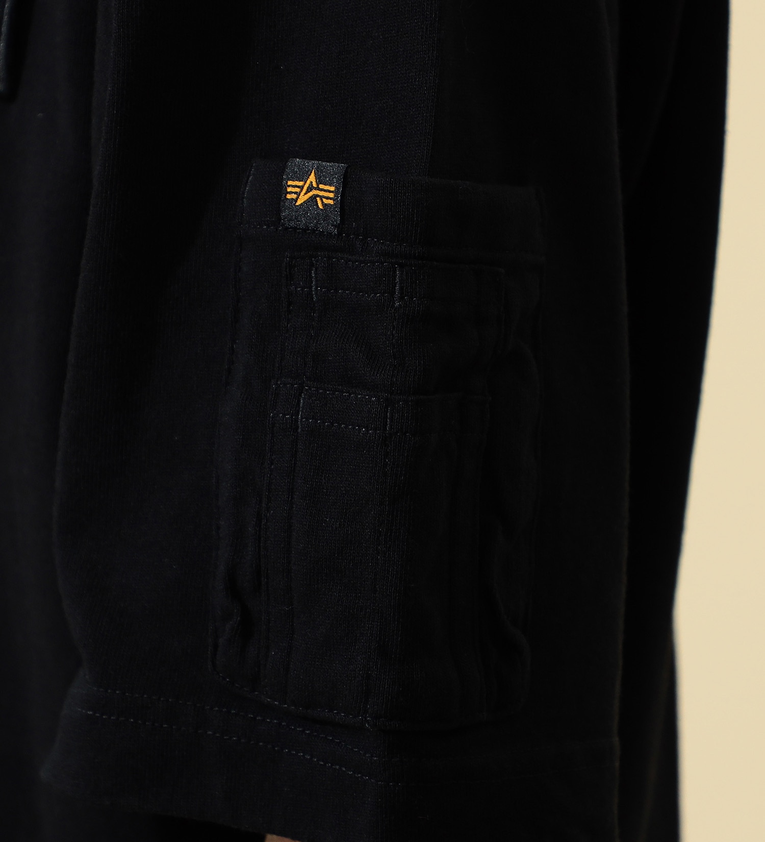 ALPHA(アルファ)のスクアドロンプリントパッチTシャツ 半袖|トップス/Tシャツ/カットソー/メンズ|ブラック