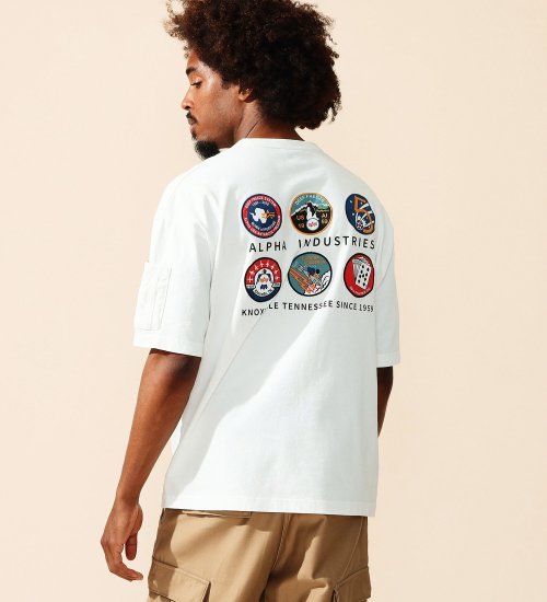 ALPHA(アルファ)の【ポイントアップ対象】スクアドロンプリントパッチTシャツ 半袖|トップス/Tシャツ/カットソー/メンズ|ホワイト