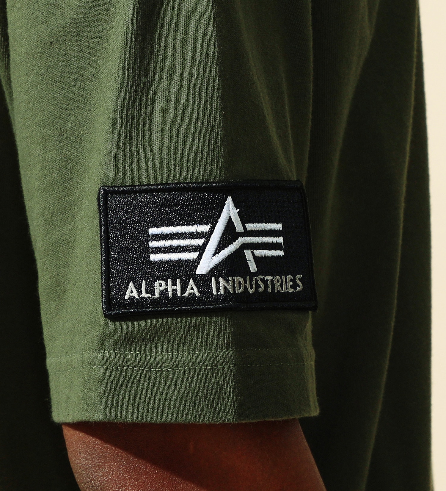 ALPHA(アルファ)のリフレクタープリントTシャツ 半袖|トップス/Tシャツ/カットソー/メンズ|アーミー