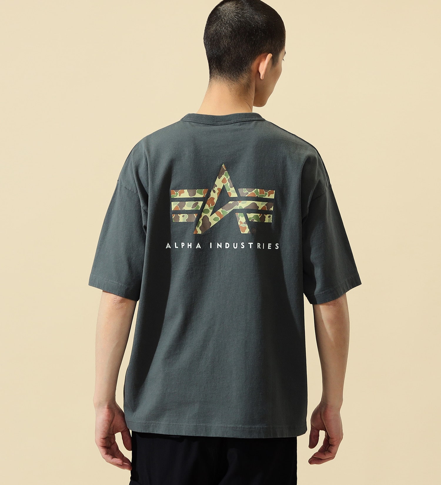 ALPHA(アルファ)のユーティリティーポケットTシャツ (カモ) 半袖|トップス/Tシャツ/カットソー/メンズ|グレー