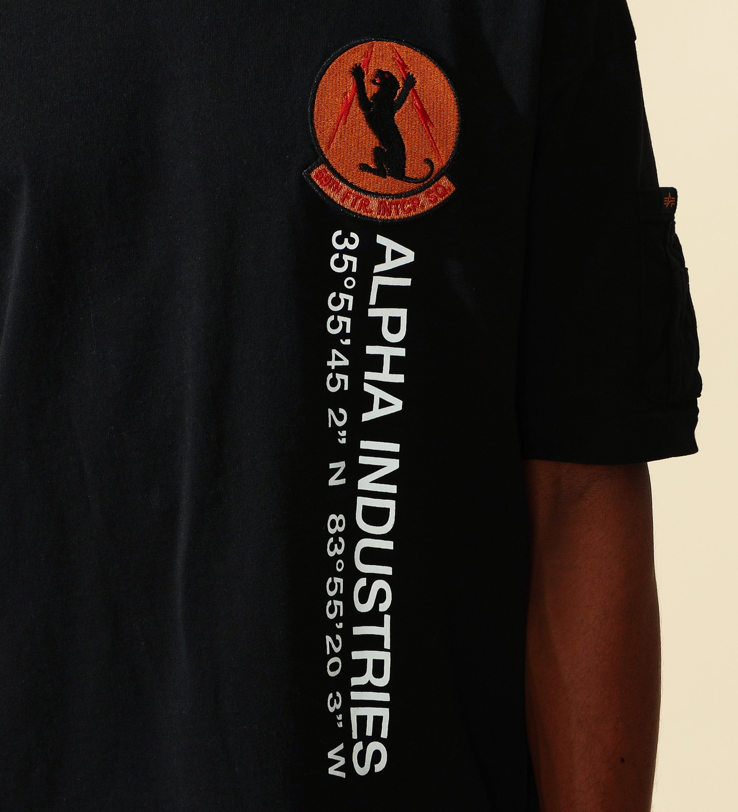 ALPHA(アルファ)のUSAF パッチプリントTシャツ 半袖|トップス/Tシャツ/カットソー/メンズ|ブラック