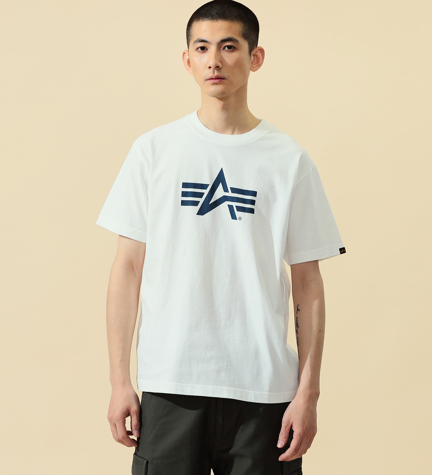 ALPHA(アルファ)のAマークロゴプリントTシャツ 半袖|トップス/Tシャツ/カットソー/メンズ|ホワイト