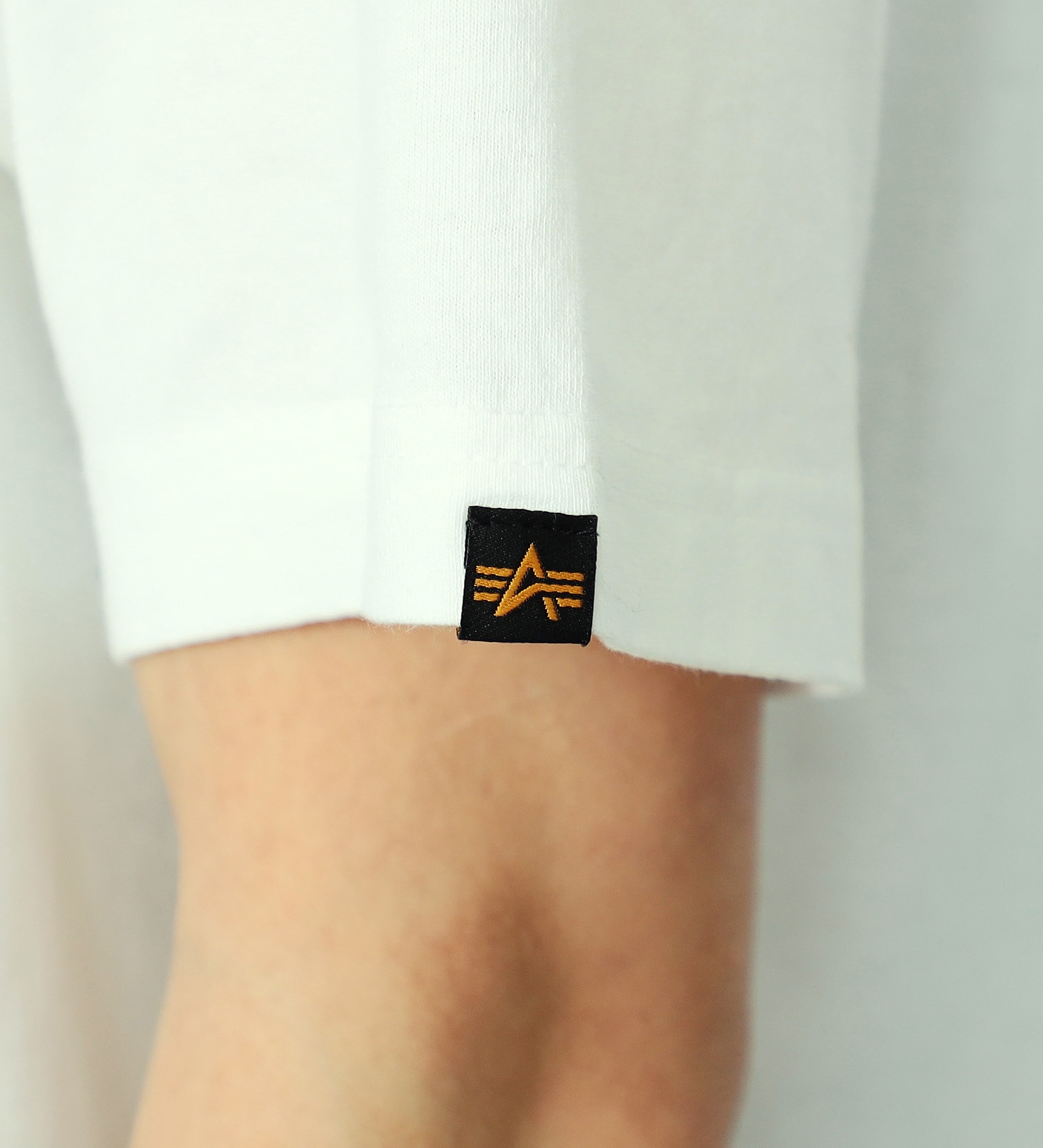 ALPHA(アルファ)の【大きいサイズ】AマークロゴプリントTシャツ 半袖 (ブラウンフロッグスキンカモ)|トップス/Tシャツ/カットソー/メンズ|ホワイト