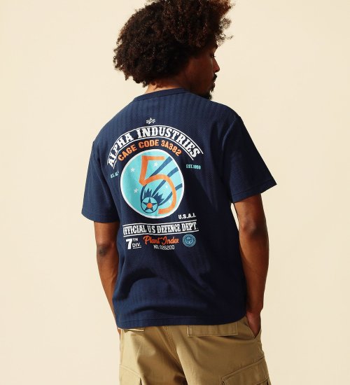 ALPHA(アルファ)のヘリンボーン バックプリントTシャツ 半袖|トップス/Tシャツ/カットソー/メンズ|ネイビー