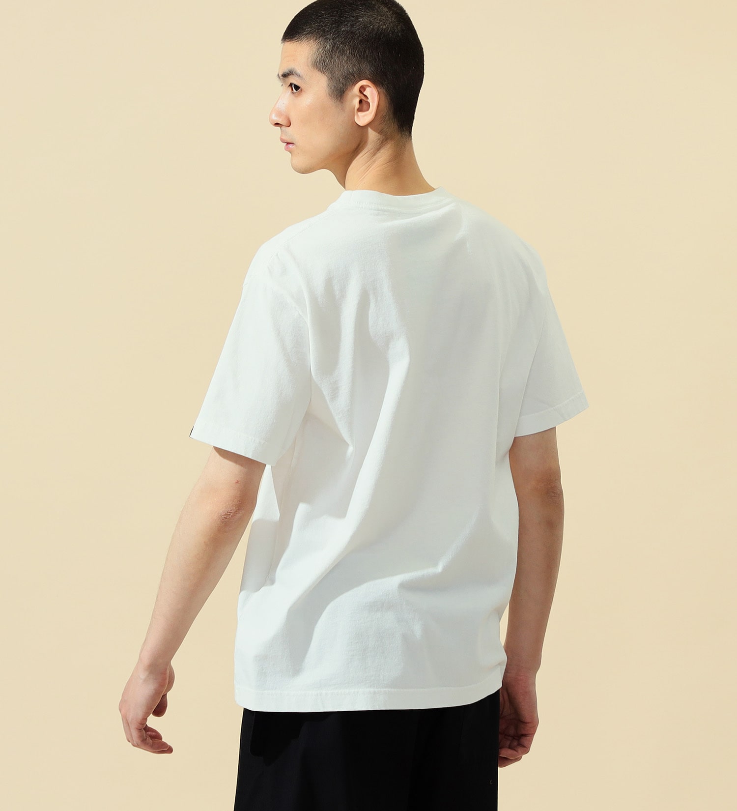 ALPHA(アルファ)のPEANUTS x ALPHA 半袖Tシャツ/スヌーピー（KNOCK）|トップス/Tシャツ/カットソー/メンズ|ホワイト