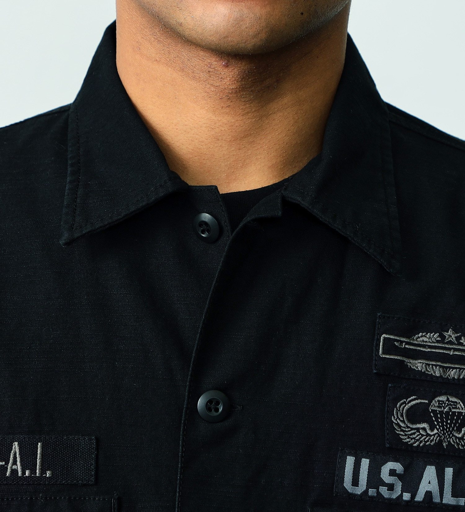 ALPHA(アルファ)のユーティリティーシャツ 半袖(ARMY PATCH)|トップス/シャツ/ブラウス/メンズ|ブラック