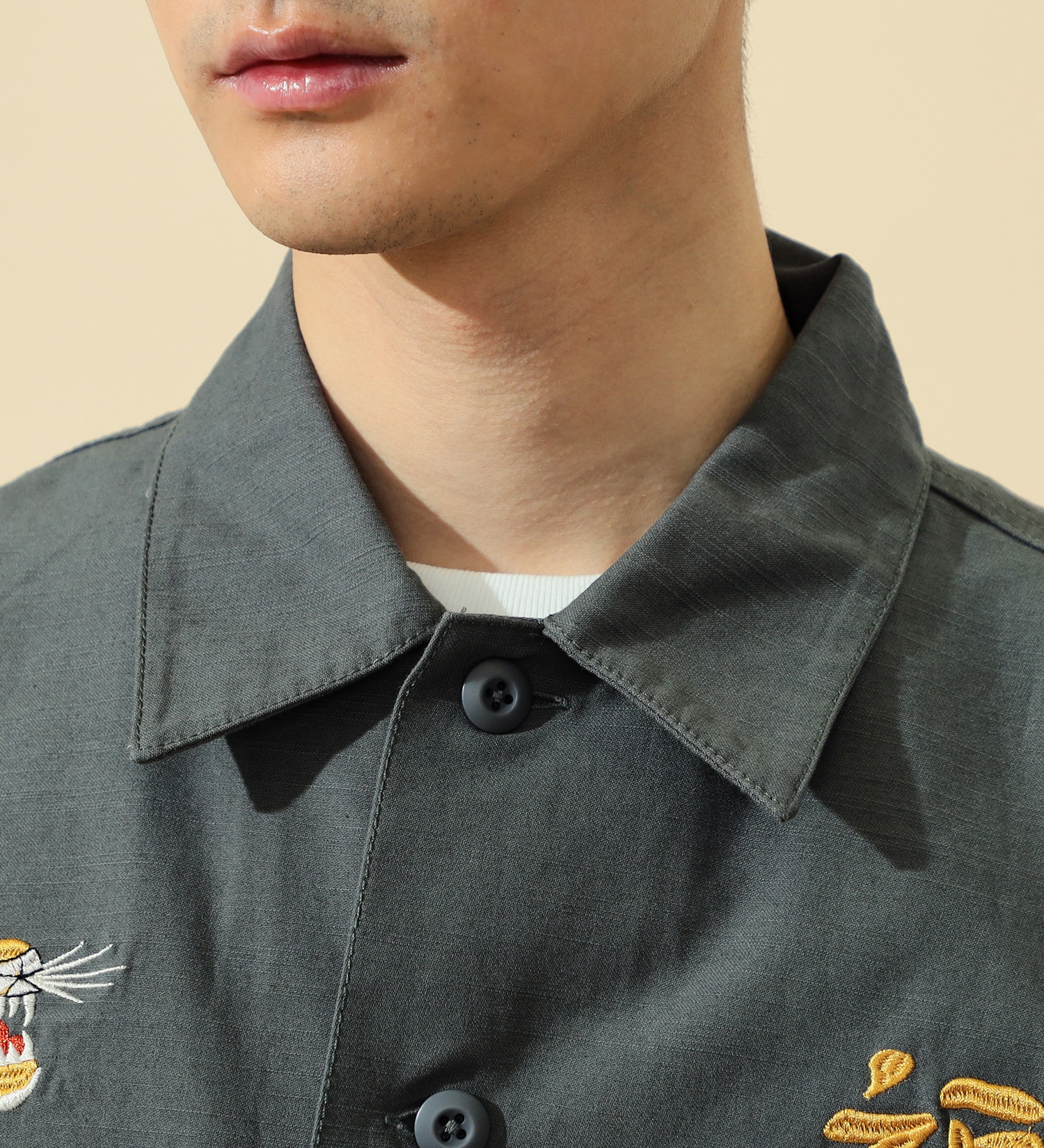 ALPHA(アルファ)のユーティリティシャツ/ベトジャン刺繍 長袖（VIETNAM）|トップス/シャツ/ブラウス/メンズ|グレー