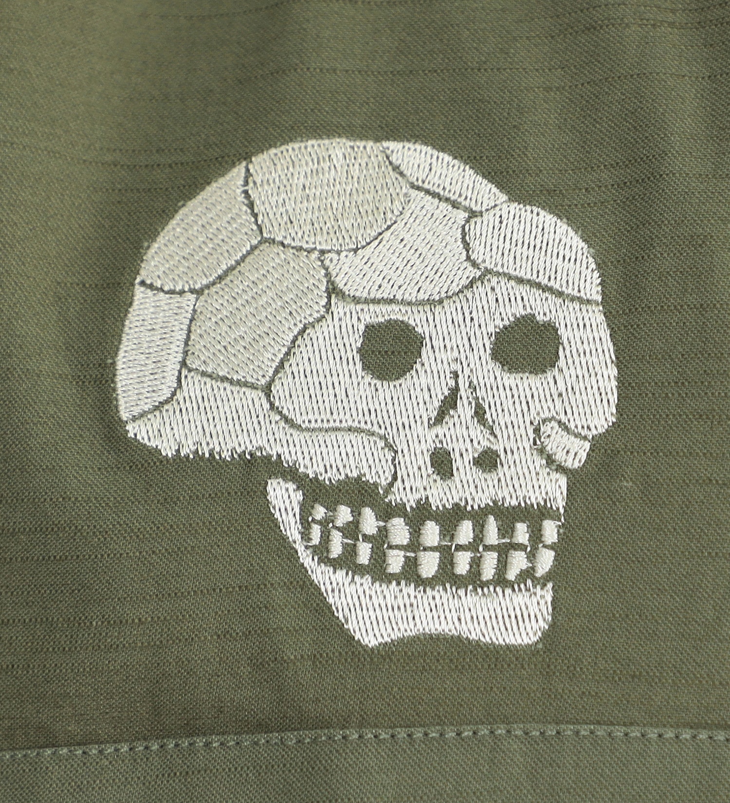 ALPHA(アルファ)の【大きいサイズ】ユーティリティシャツ/スーベニア刺繍 半袖（SKULL）|トップス/シャツ/ブラウス/メンズ|オリーブ