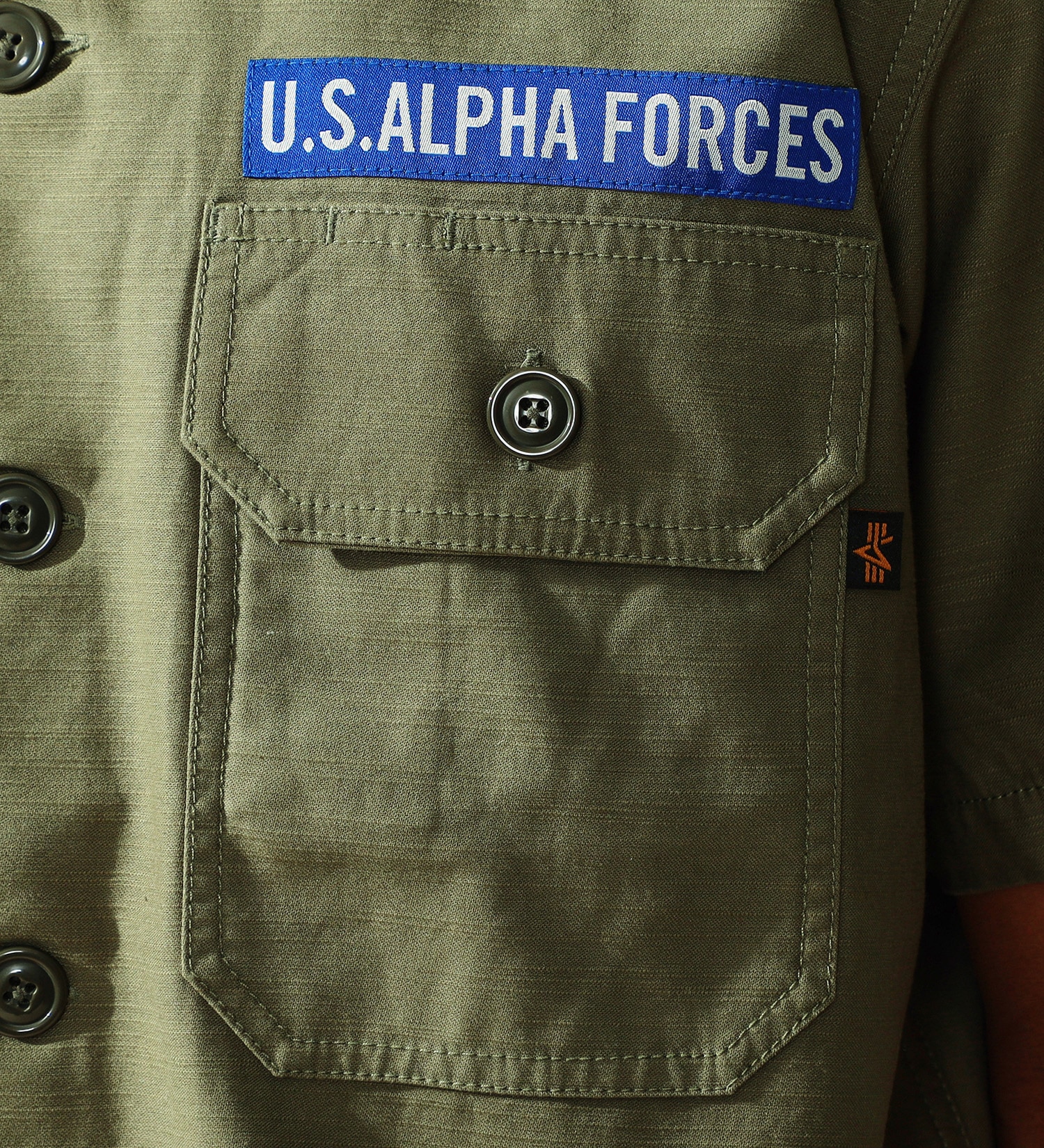 ALPHA(アルファ)のユーティリティパッチドシャツ 半袖|トップス/シャツ/ブラウス/メンズ|オリーブ
