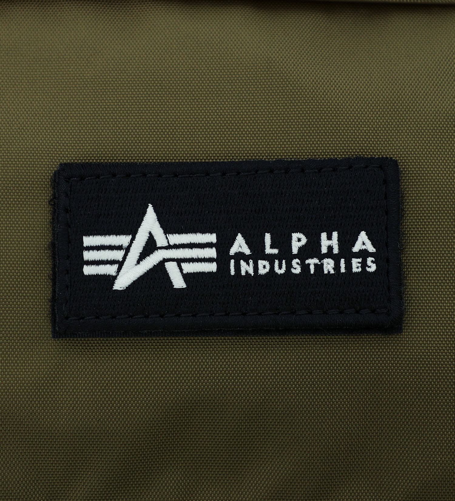ALPHA(アルファ)のスクエアショルダーバッグ|バッグ/ショルダーバッグ/メンズ|オリーブ