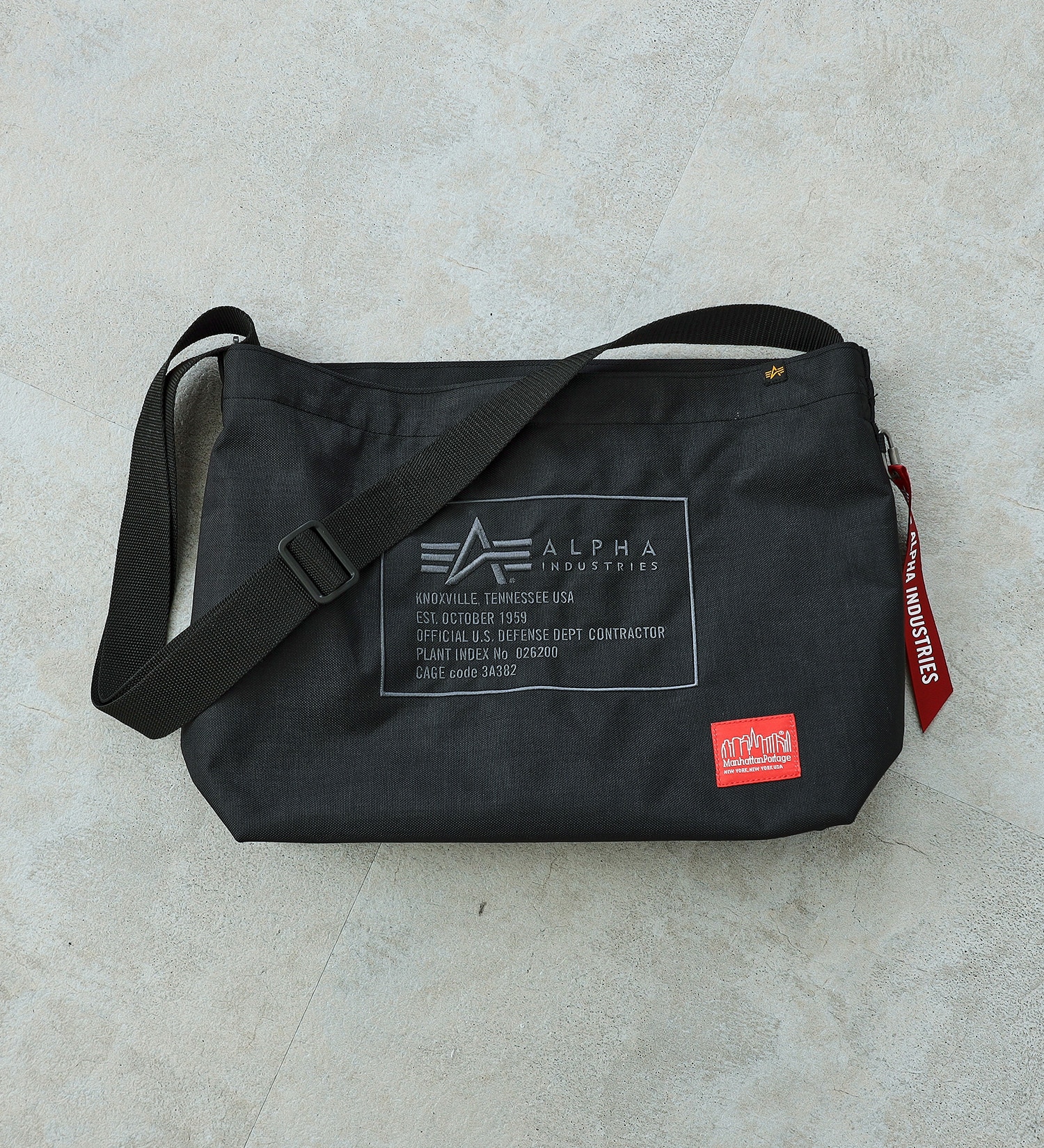 ALPHA(アルファ)の【ALPHA x MANHATTAN PORTAGE】クリアビューショルダーバッグ|バッグ/ショルダーバッグ/メンズ|ブラック