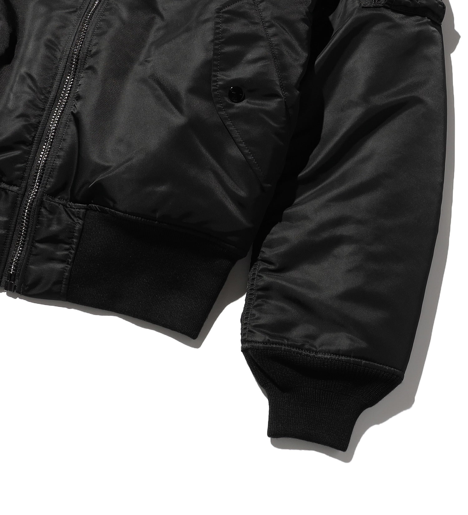 VALLEY APPAREL(バレー アパレル)のMA-1 フライトナイロンジャケット Japanスペック【ユニセックス】|ジャケット/アウター/ミリタリージャケット/メンズ|ブラック