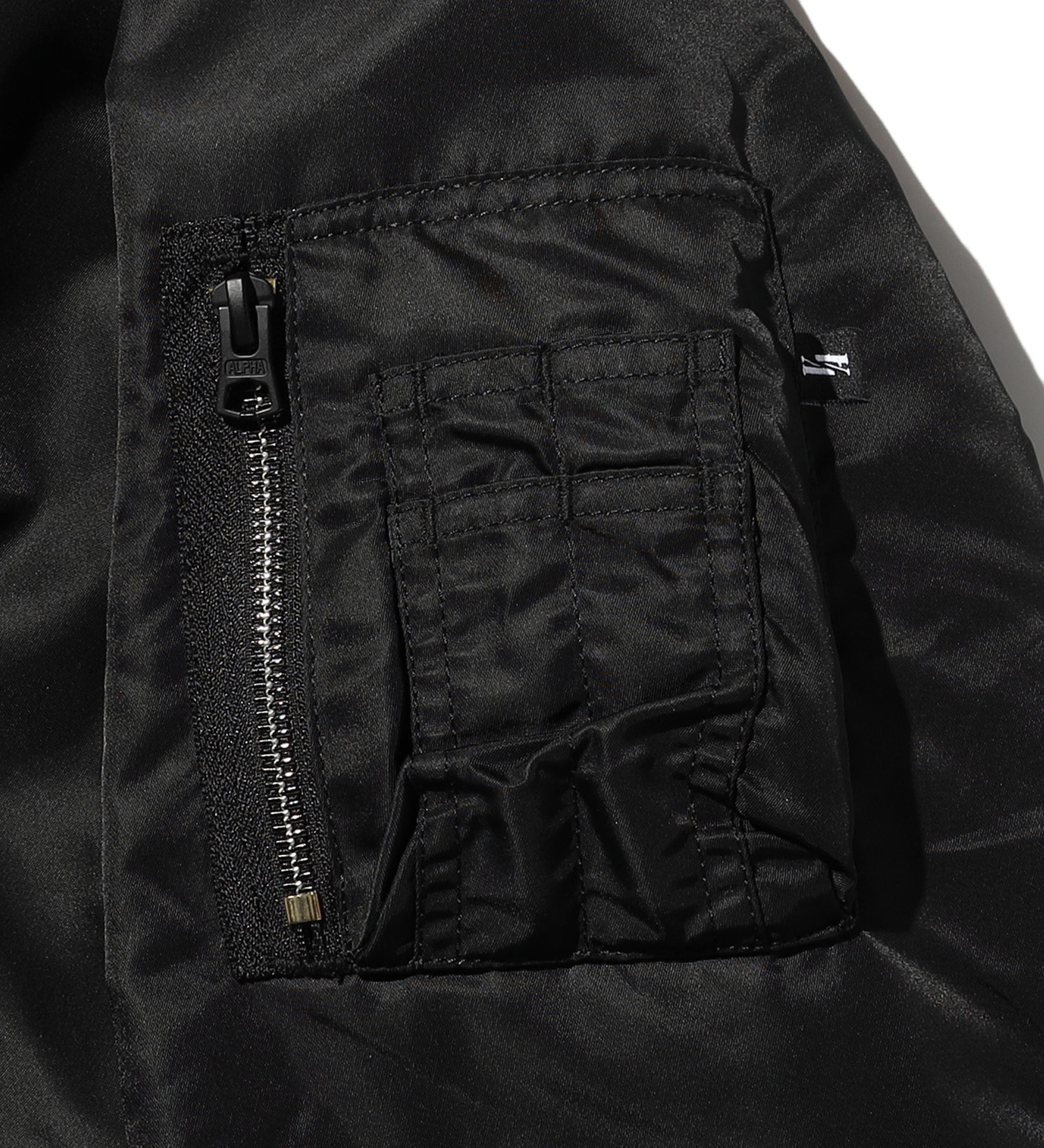 VALLEY APPAREL(バレー アパレル)のレディース MA-1 ショートナイロンジャケット|ジャケット/アウター/ミリタリージャケット/レディース|ブラック