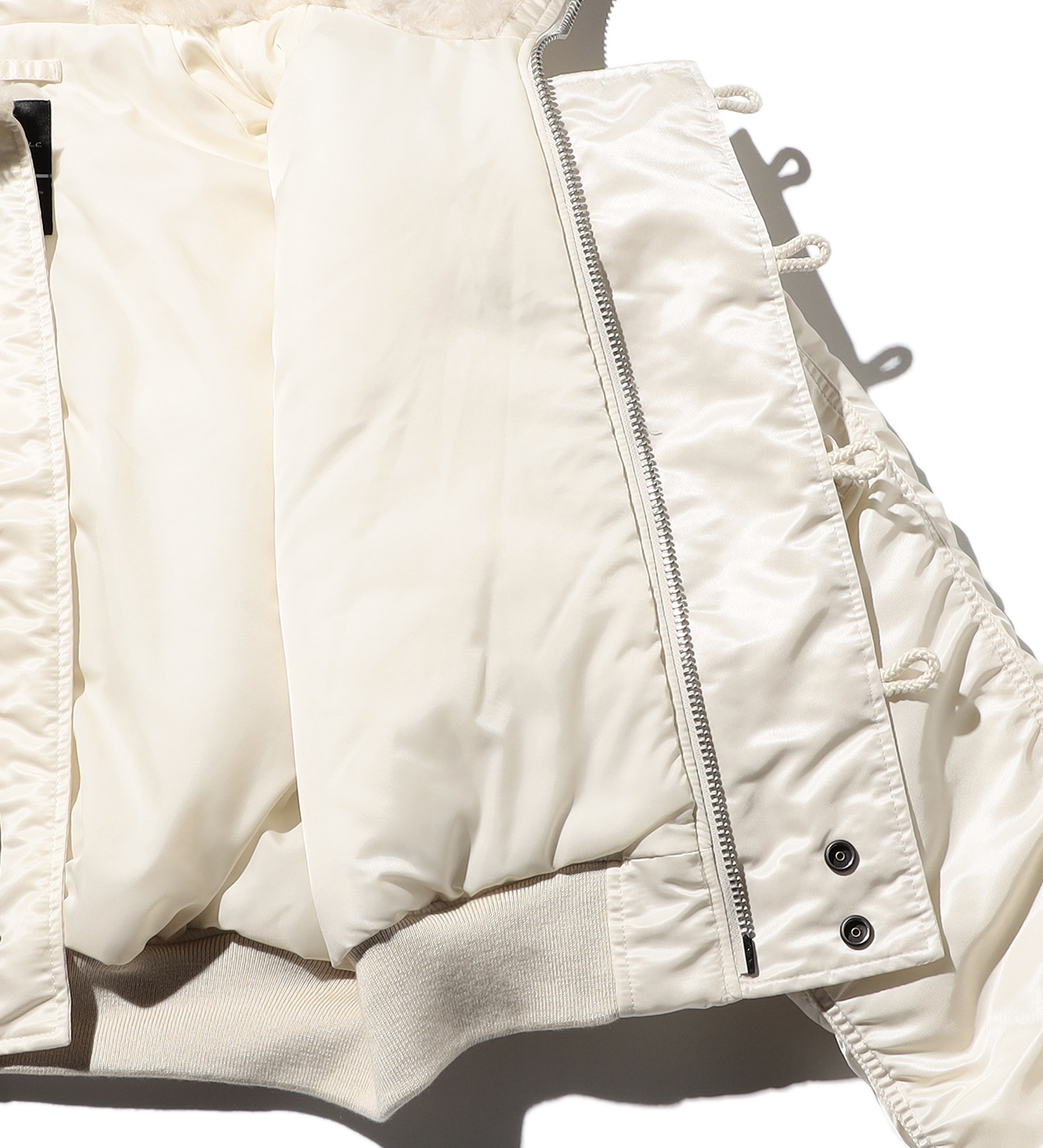 VALLEY APPAREL(バレー アパレル)のレディース N-2B ショートナイロンジャケット|ジャケット/アウター/ミリタリージャケット/レディース|アイボリー