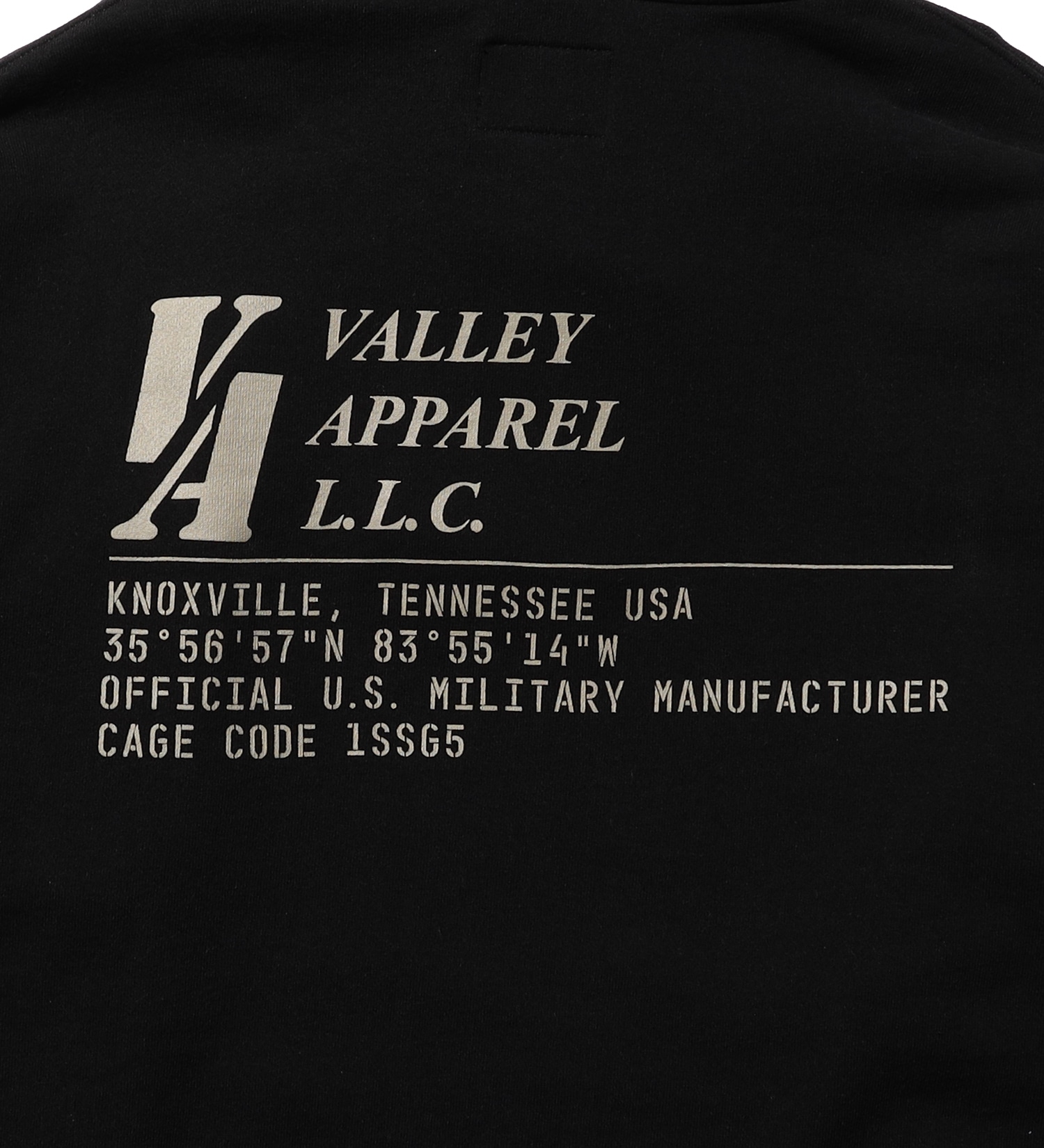 VALLEY APPAREL(バレー アパレル)のバーティカルロゴパーカー|トップス/パーカー/メンズ|ブラック